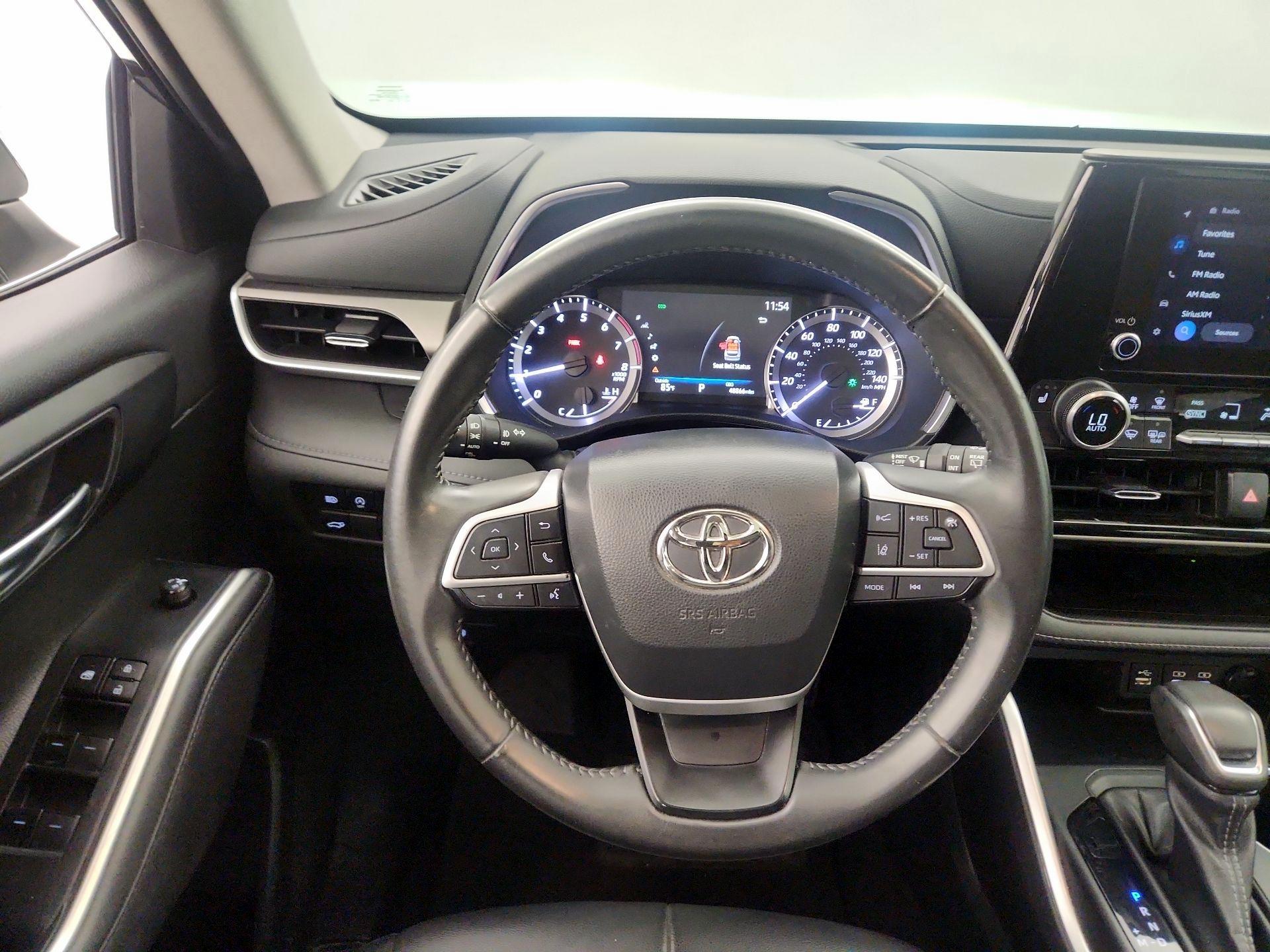 Thumbnail: 2023 Toyota Highlander - 10