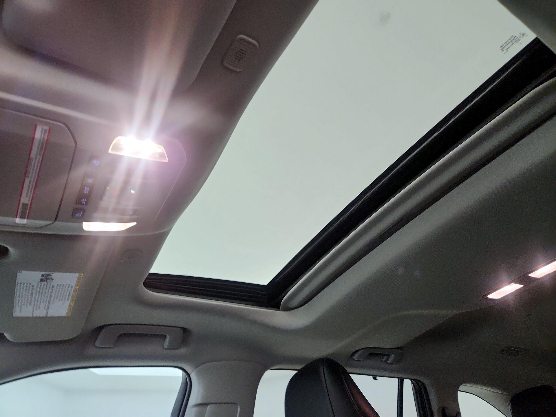 Thumbnail: 2023 Toyota Highlander - 19