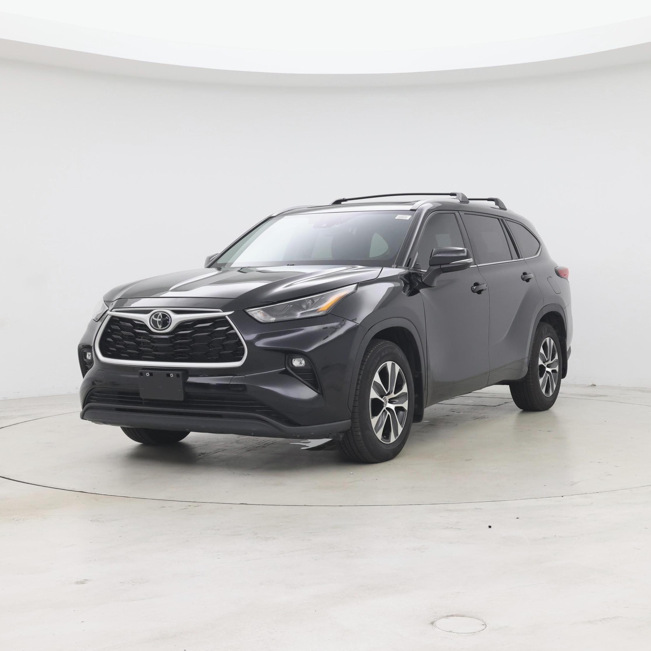 Thumbnail: 2023 Toyota Highlander - 4