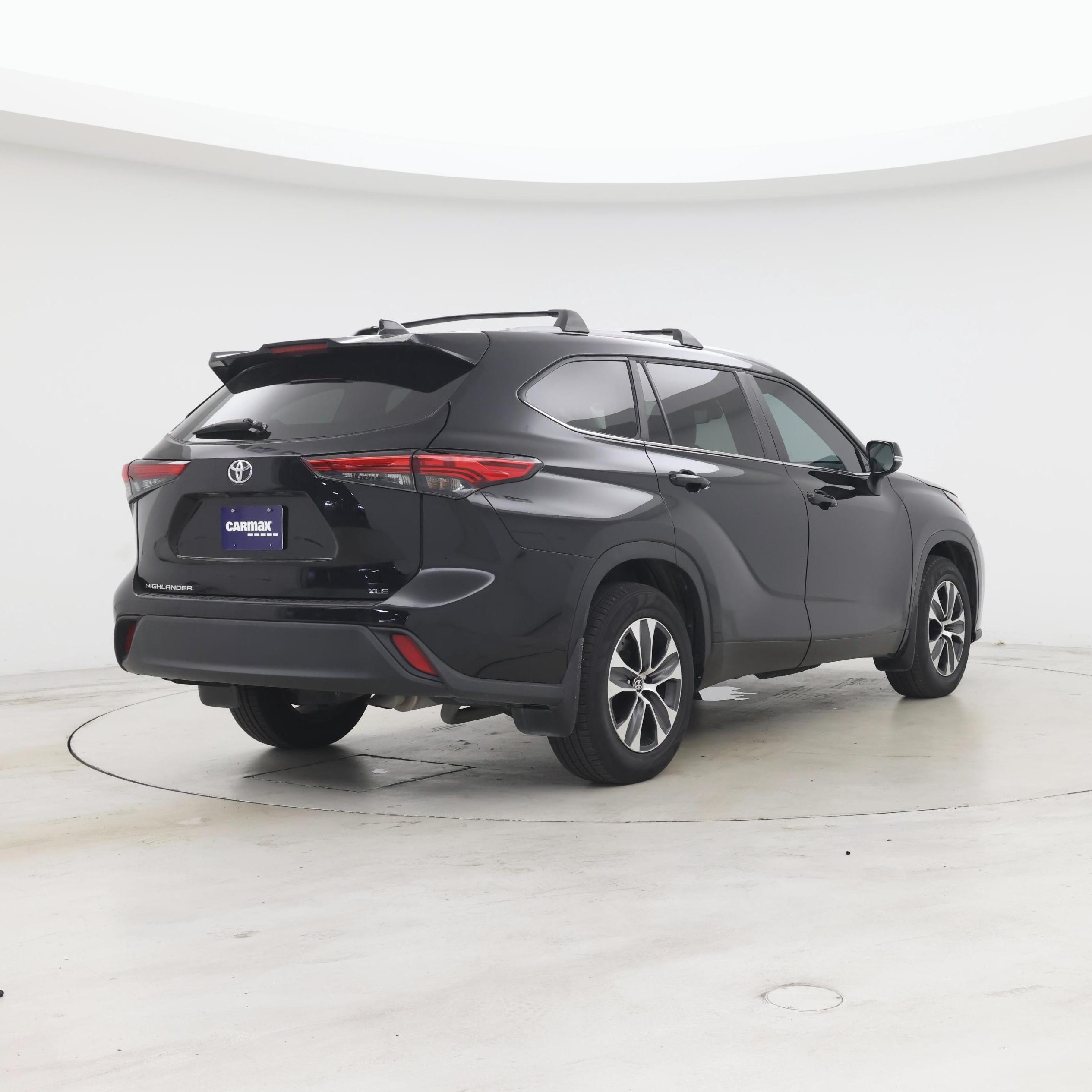 Thumbnail: 2023 Toyota Highlander - 8