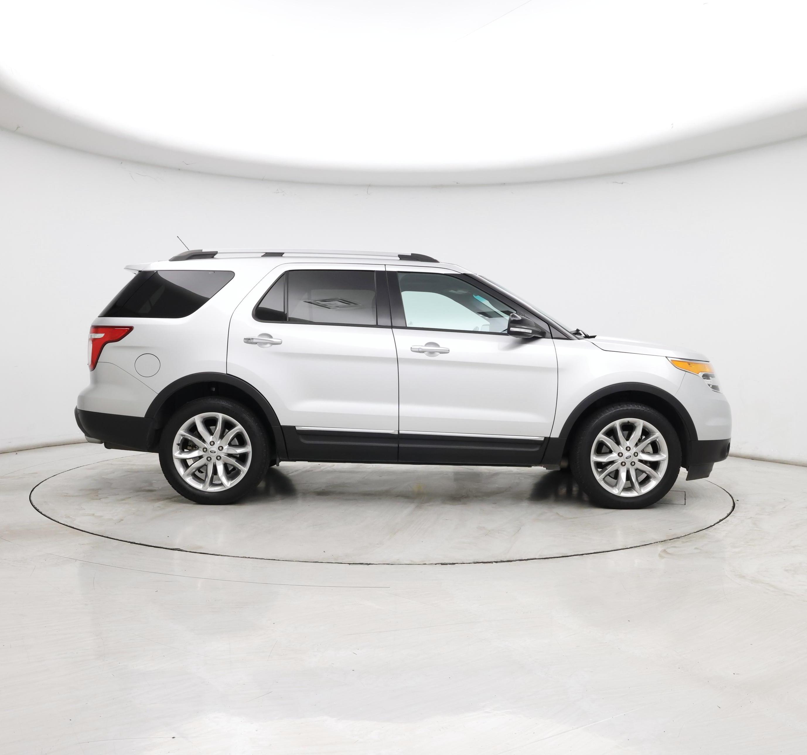 Thumbnail: 2015 Ford Explorer - 7