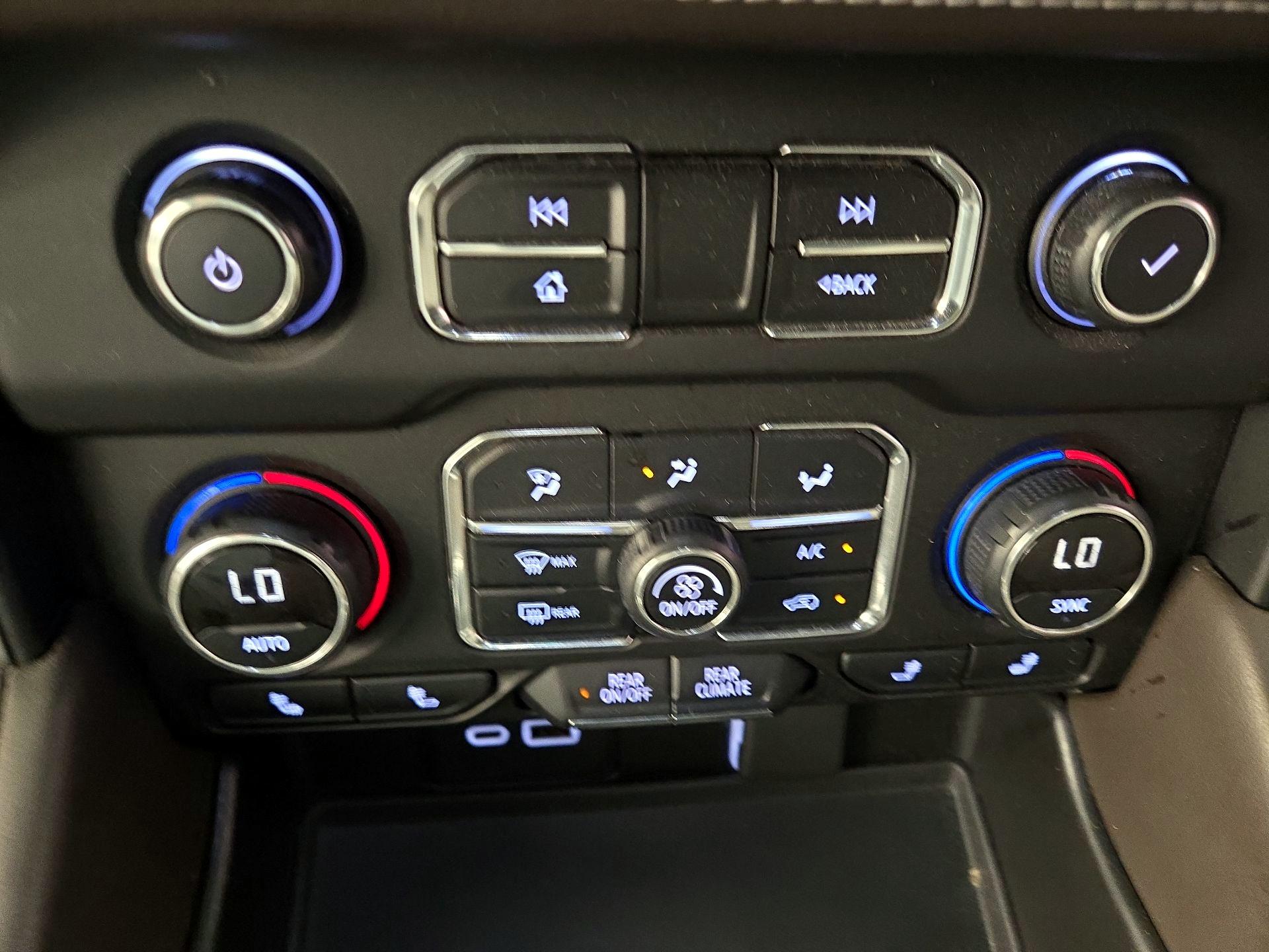 Thumbnail: 2021 Chevrolet Tahoe - 16