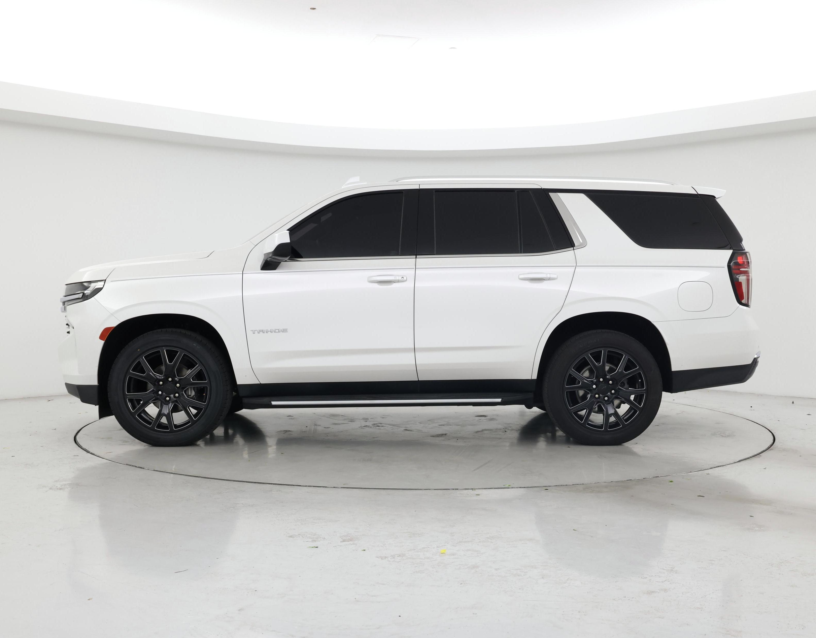 Thumbnail: 2021 Chevrolet Tahoe - 3