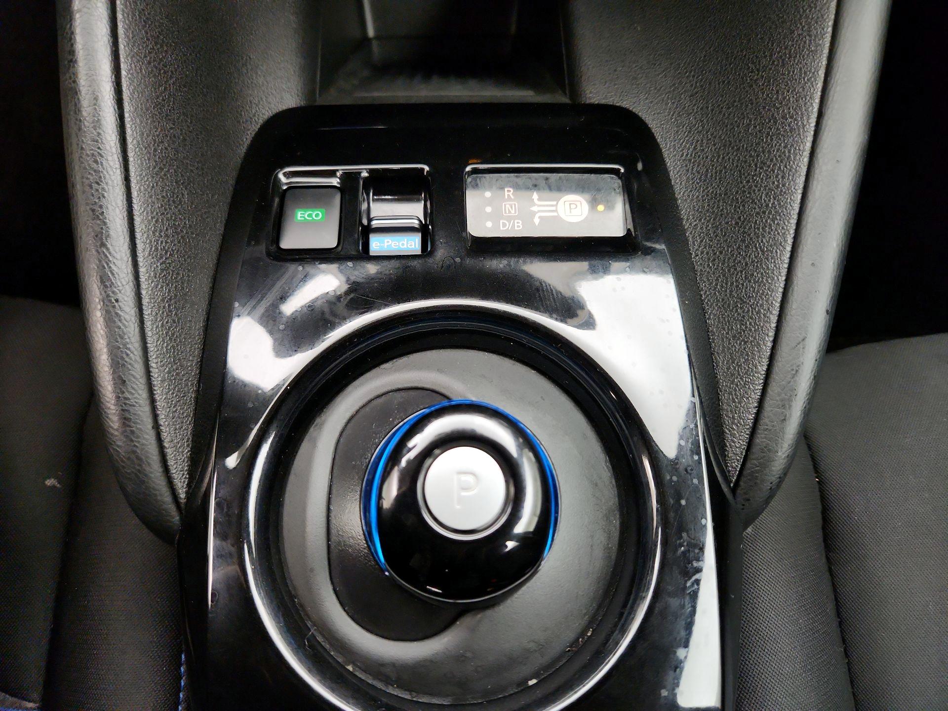 Thumbnail: 2023 Nissan Leaf - 18