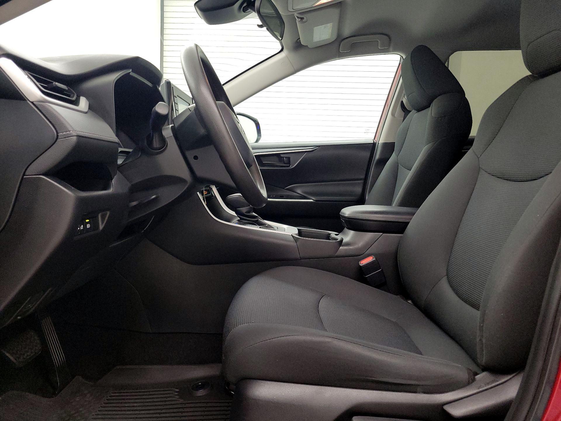 Thumbnail: 2021 Toyota RAV4 - 11