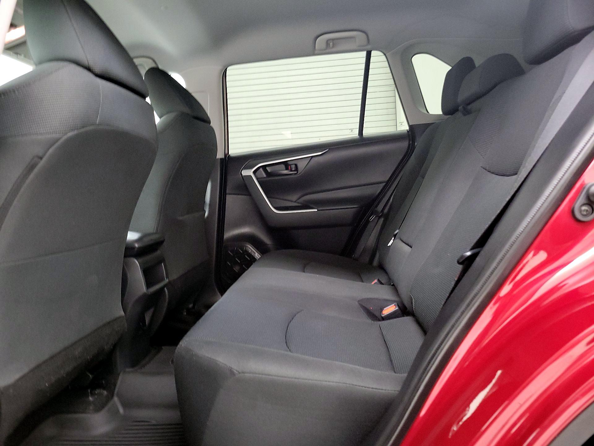 Thumbnail: 2021 Toyota RAV4 - 19