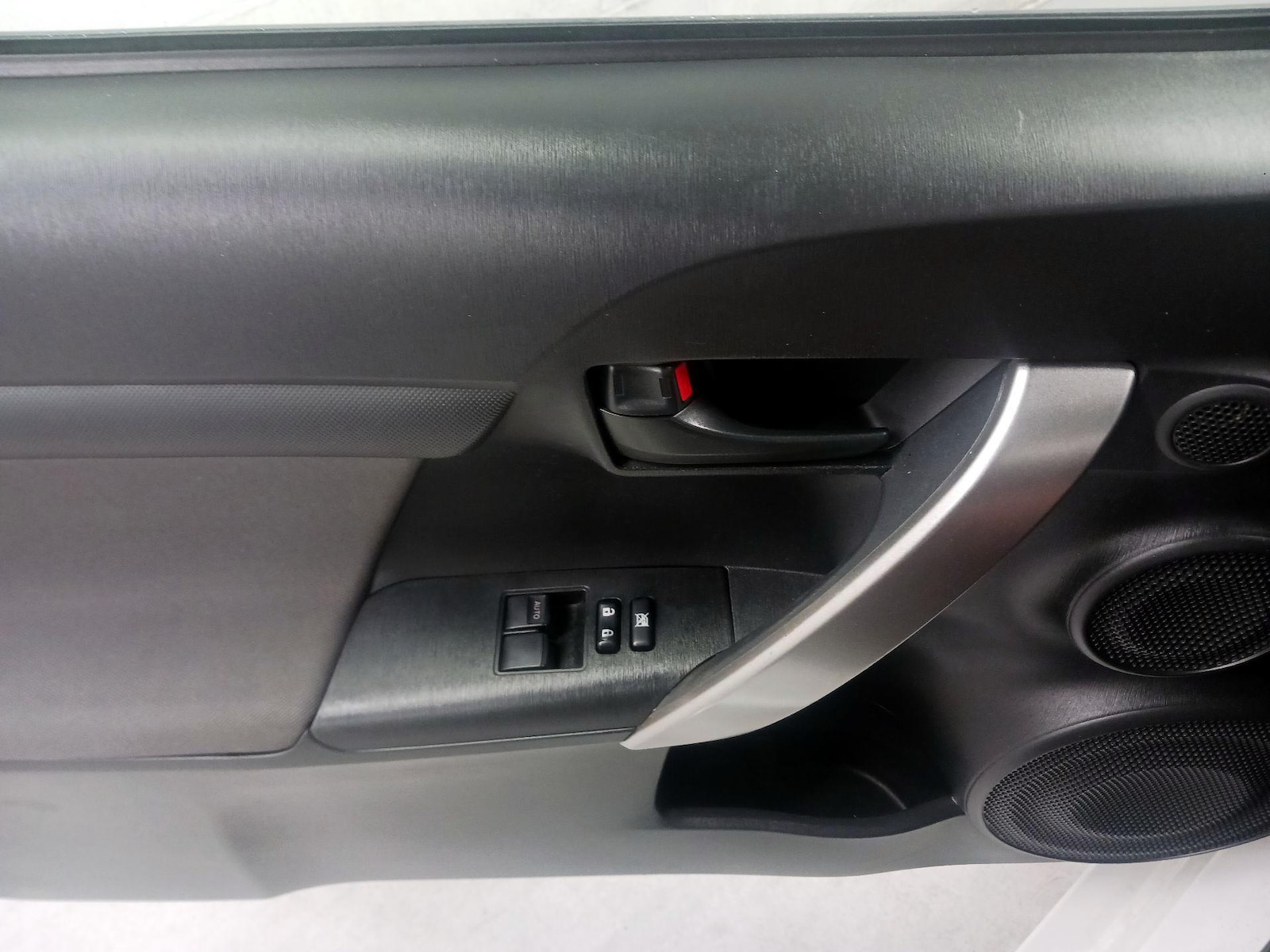 2015 Scion tC - Photo 11