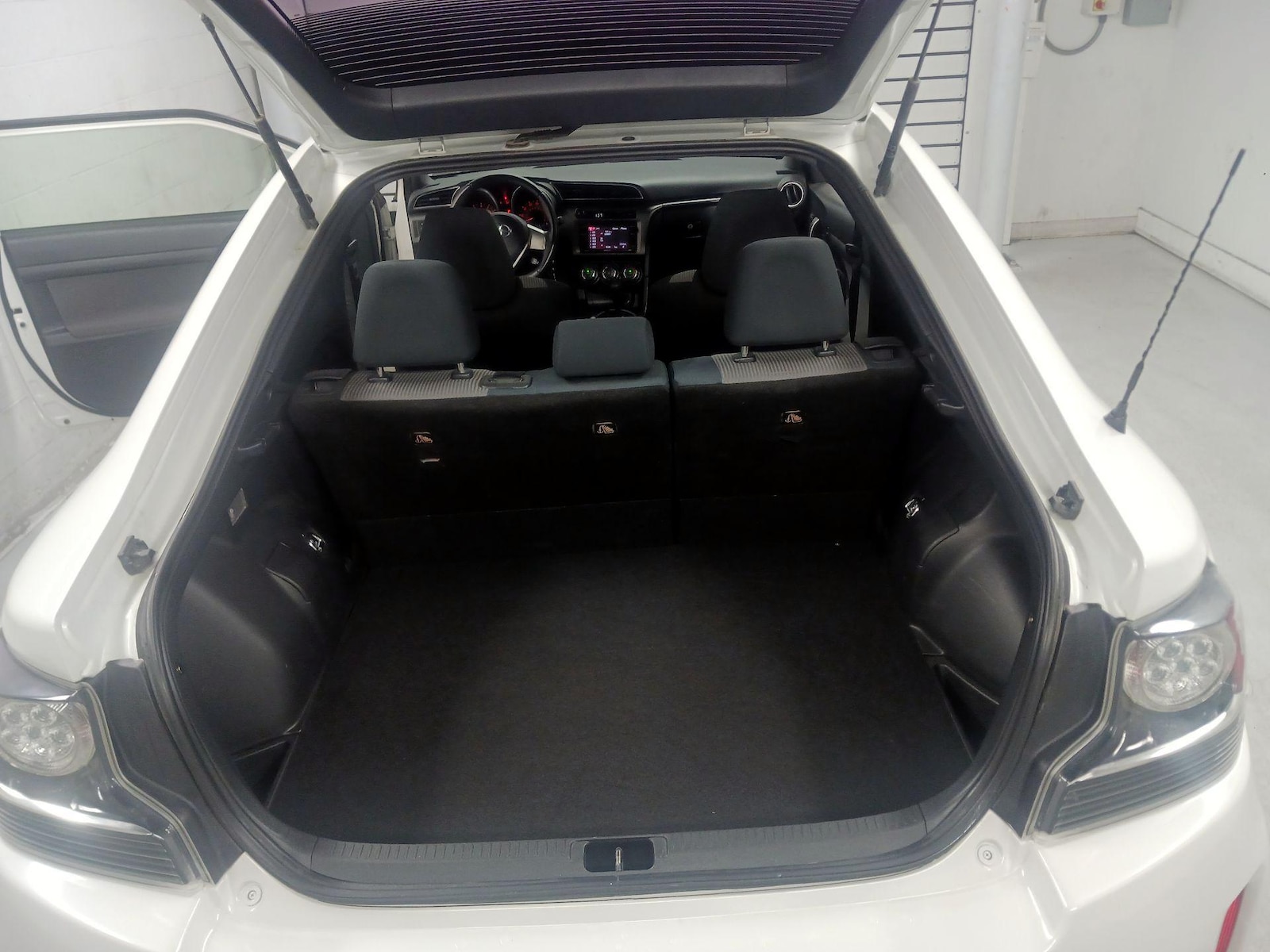 2015 Scion tC - Photo 18