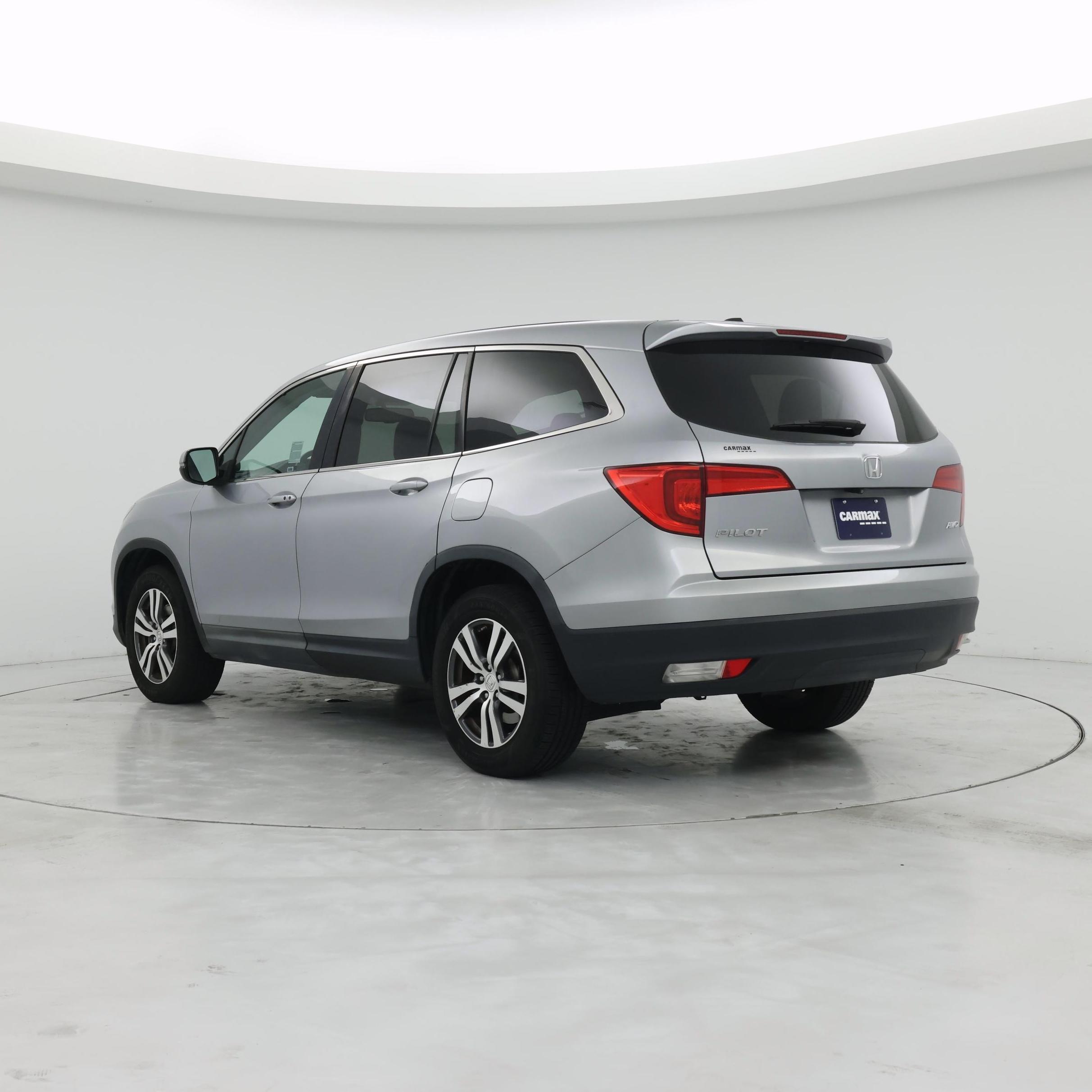 Thumbnail: 2017 Honda Pilot - 2