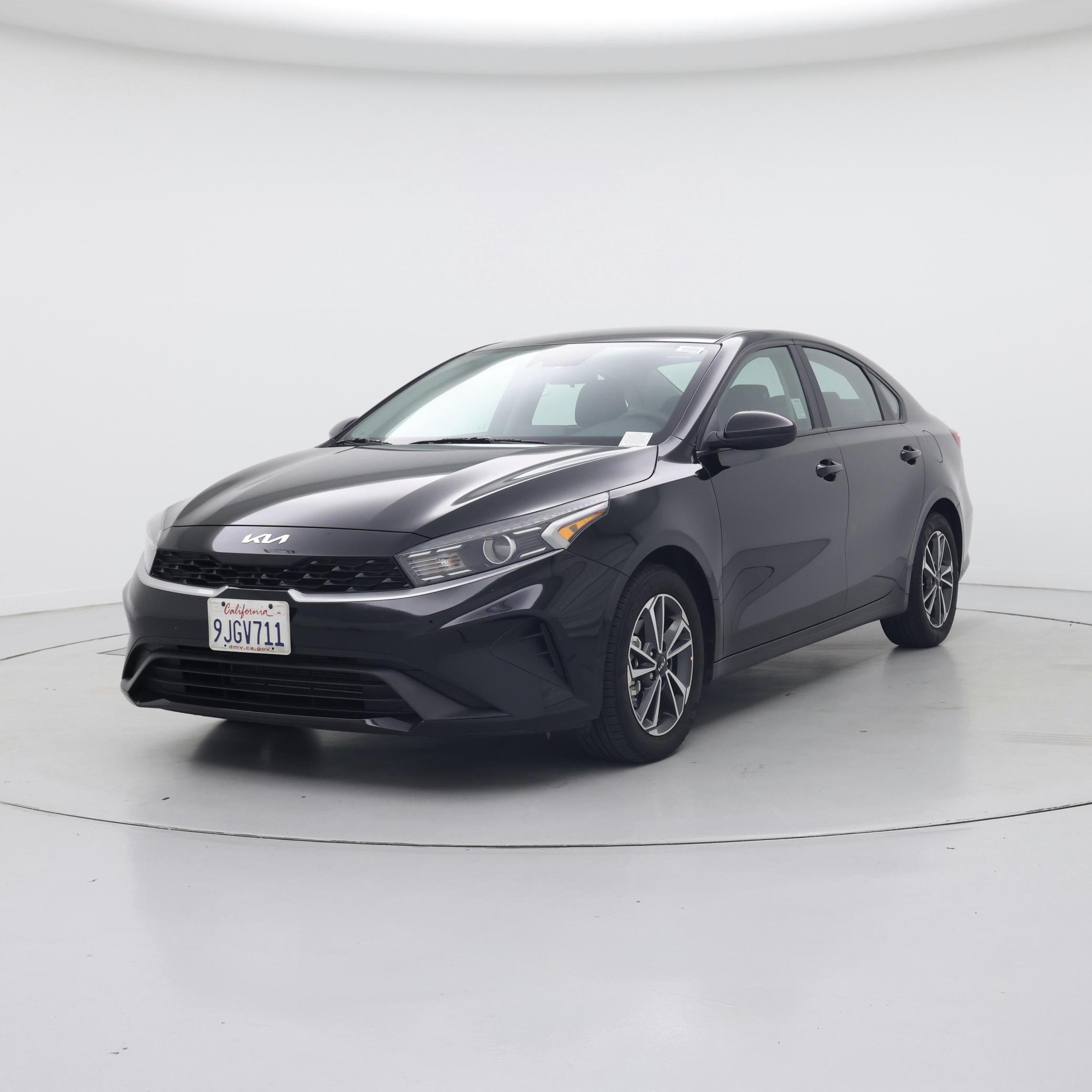 Thumbnail: 2023 Kia Forte - 4