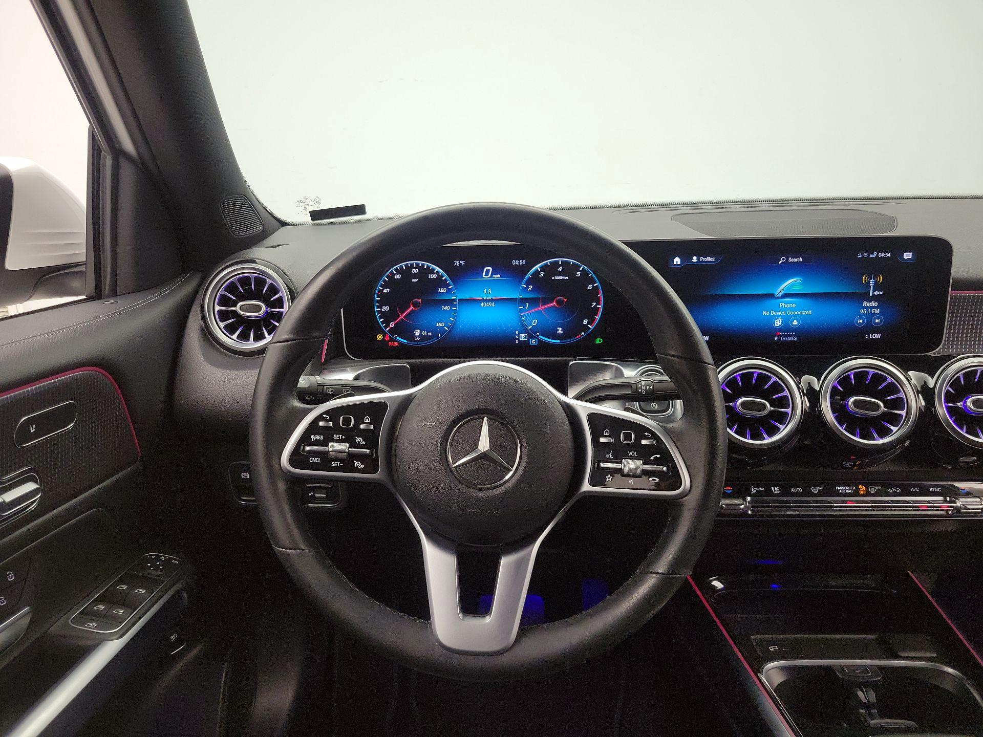 Thumbnail: 2020 Mercedes-Benz GLB - 10