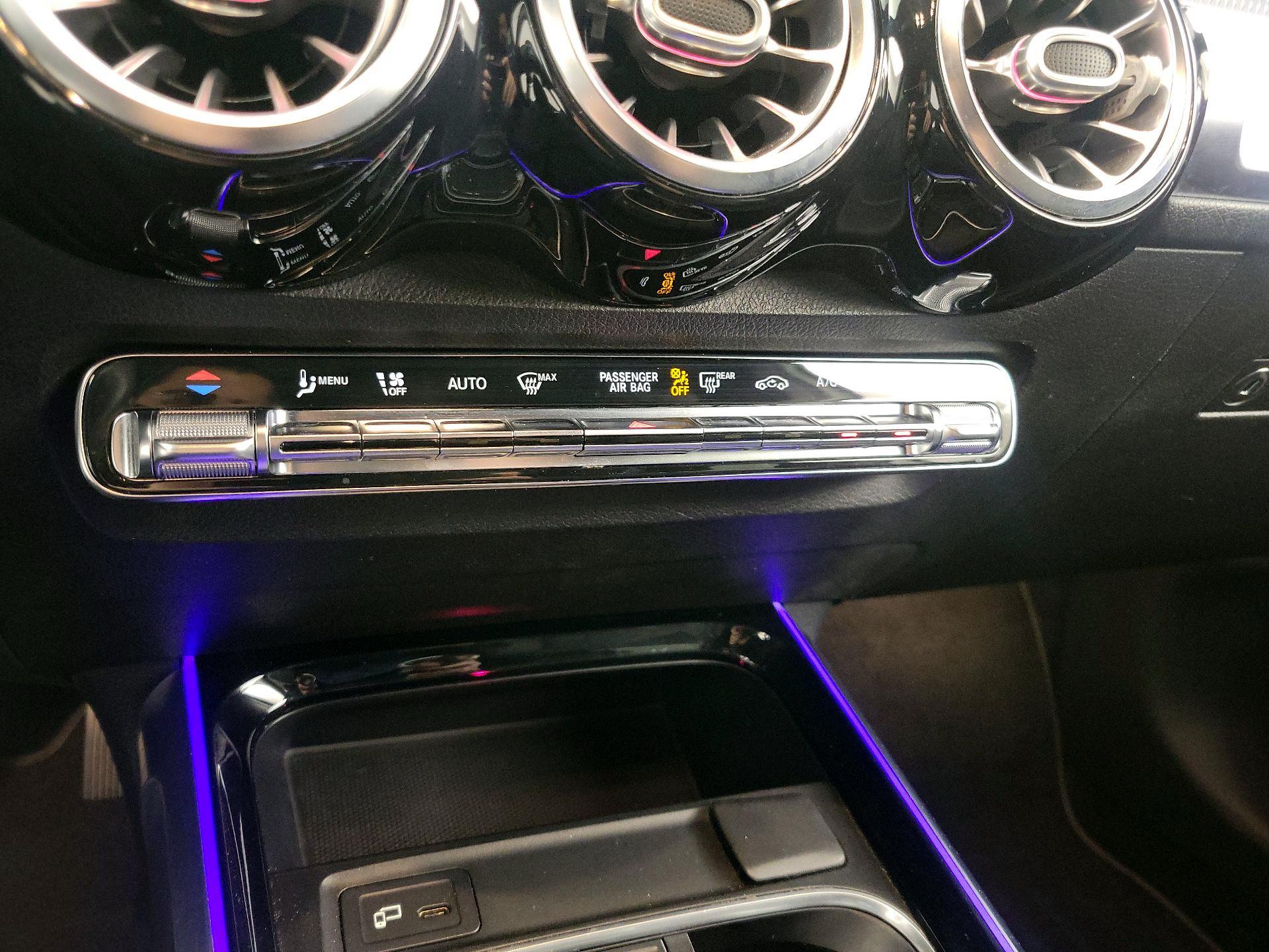 Thumbnail: 2020 Mercedes-Benz GLB - 16