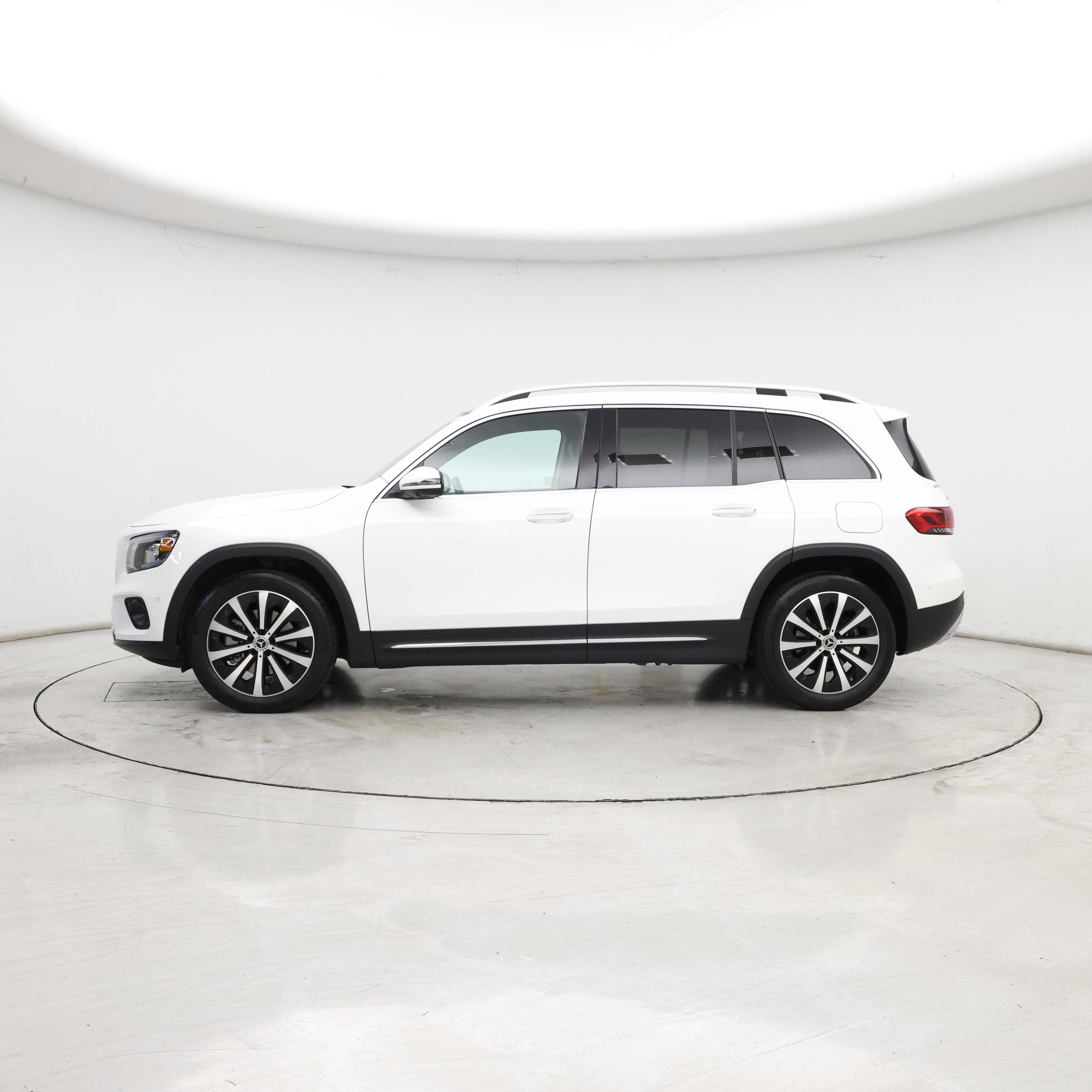 Thumbnail: 2020 Mercedes-Benz GLB - 3