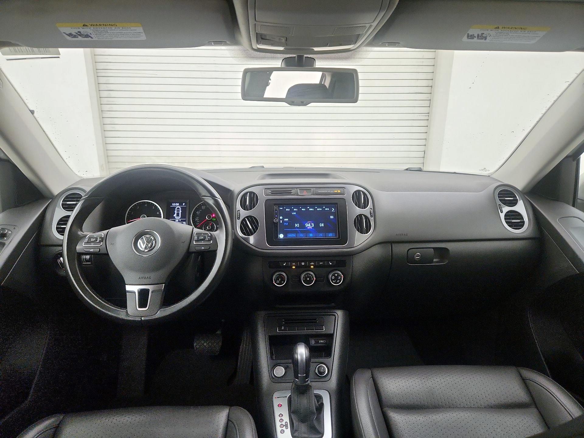 Thumbnail: 2017 Volkswagen Tiguan - 9