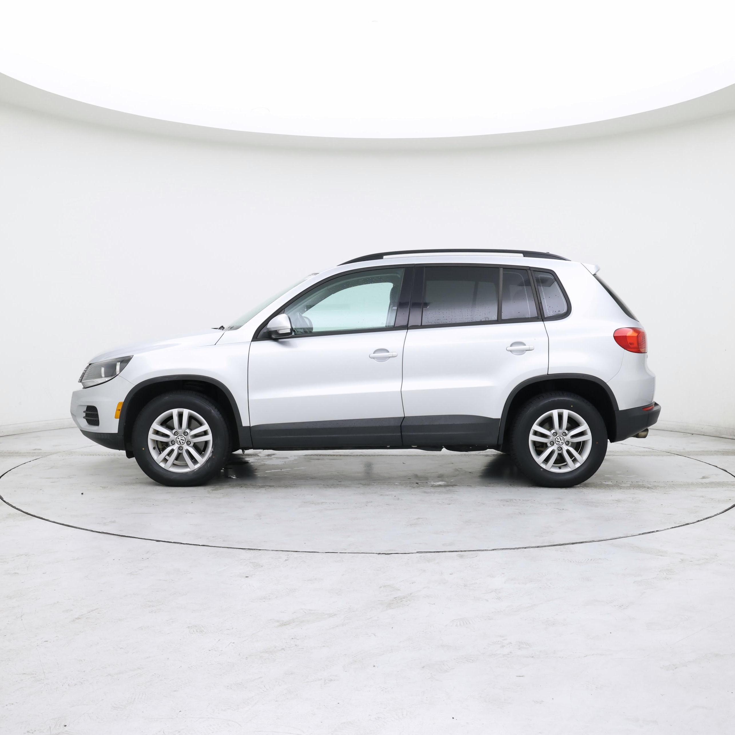 Thumbnail: 2017 Volkswagen Tiguan - 3