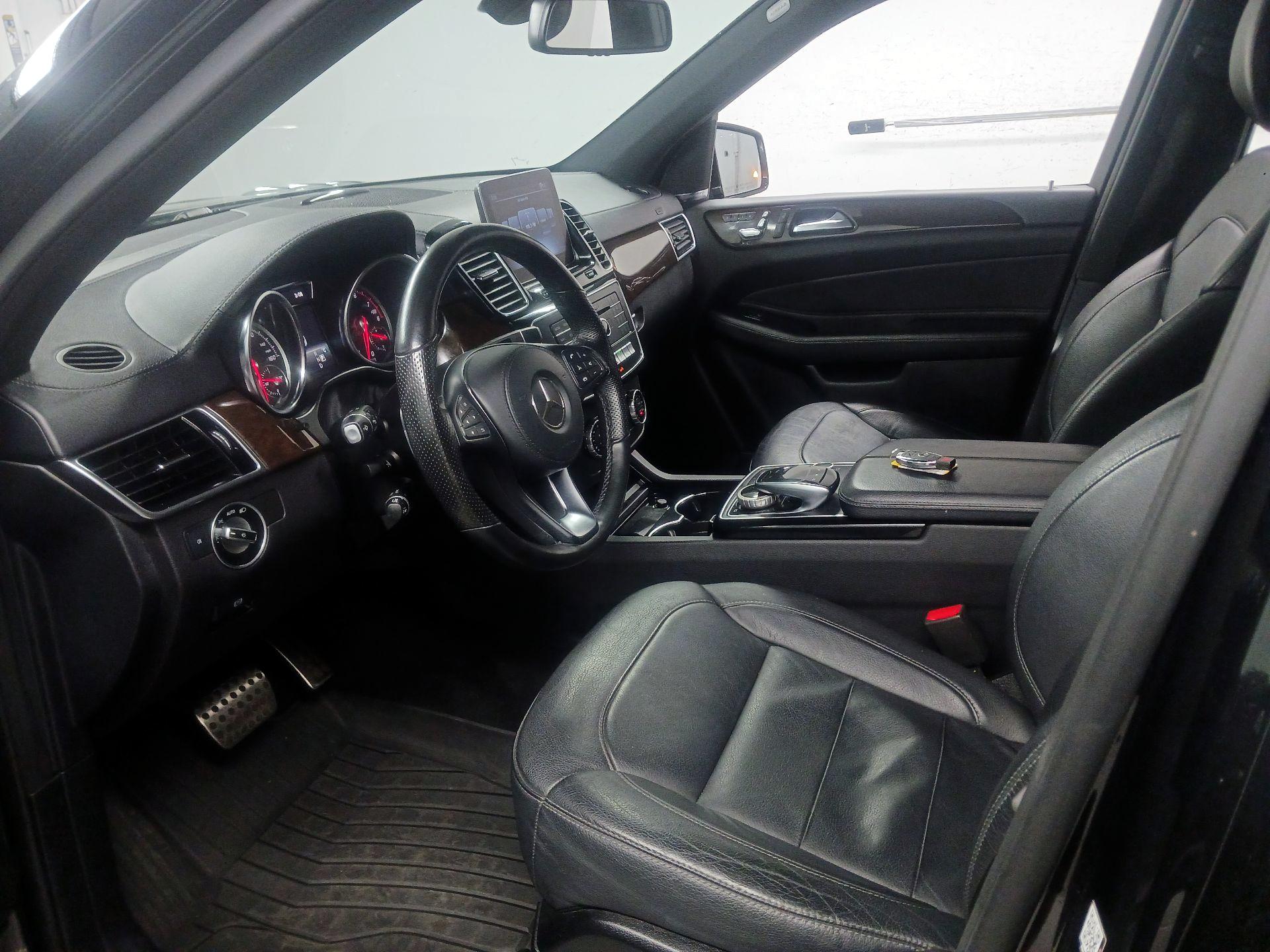 Thumbnail: 2019 Mercedes-Benz GLS - 9