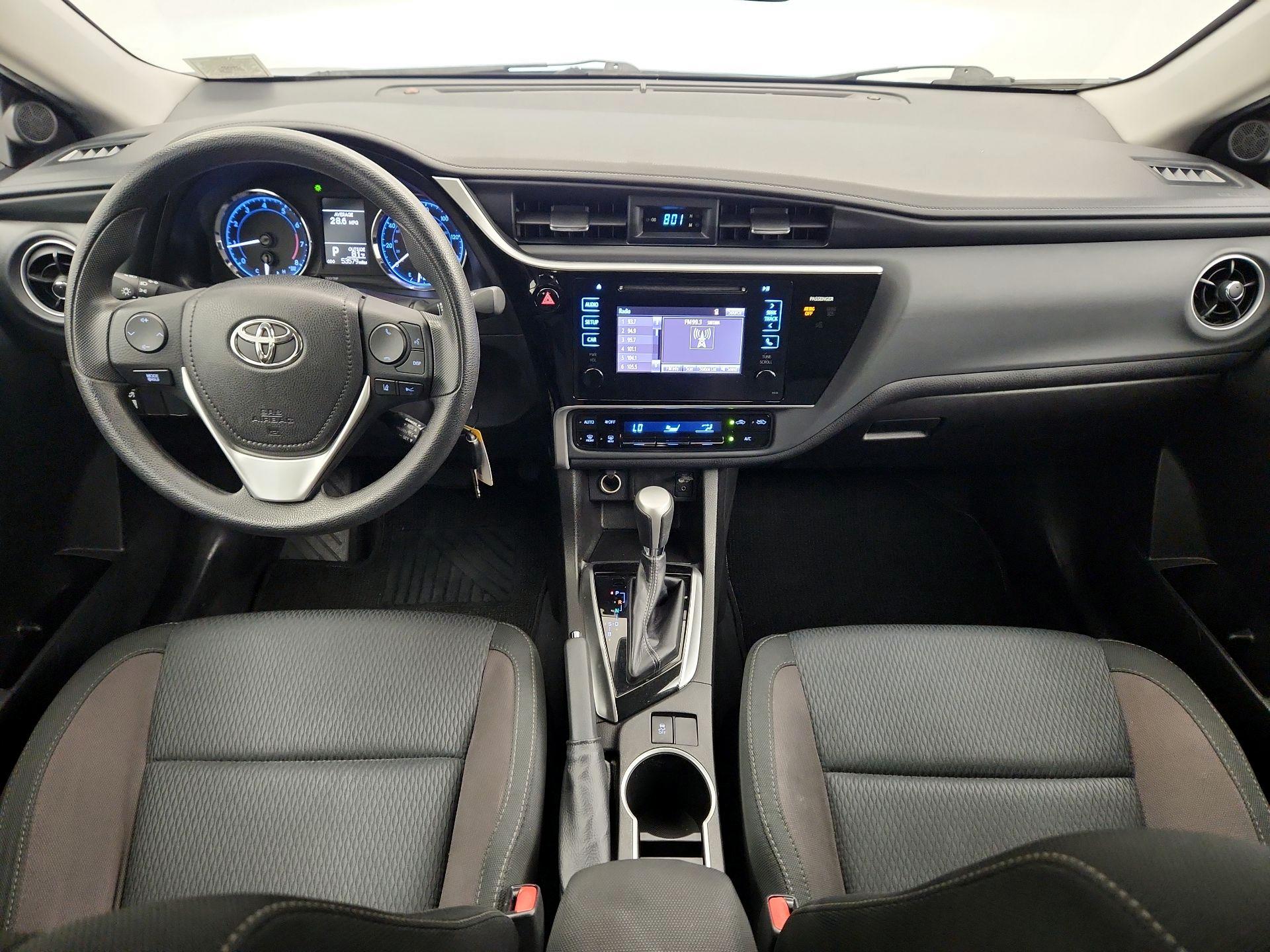 Thumbnail: 2017 Toyota Corolla - 9