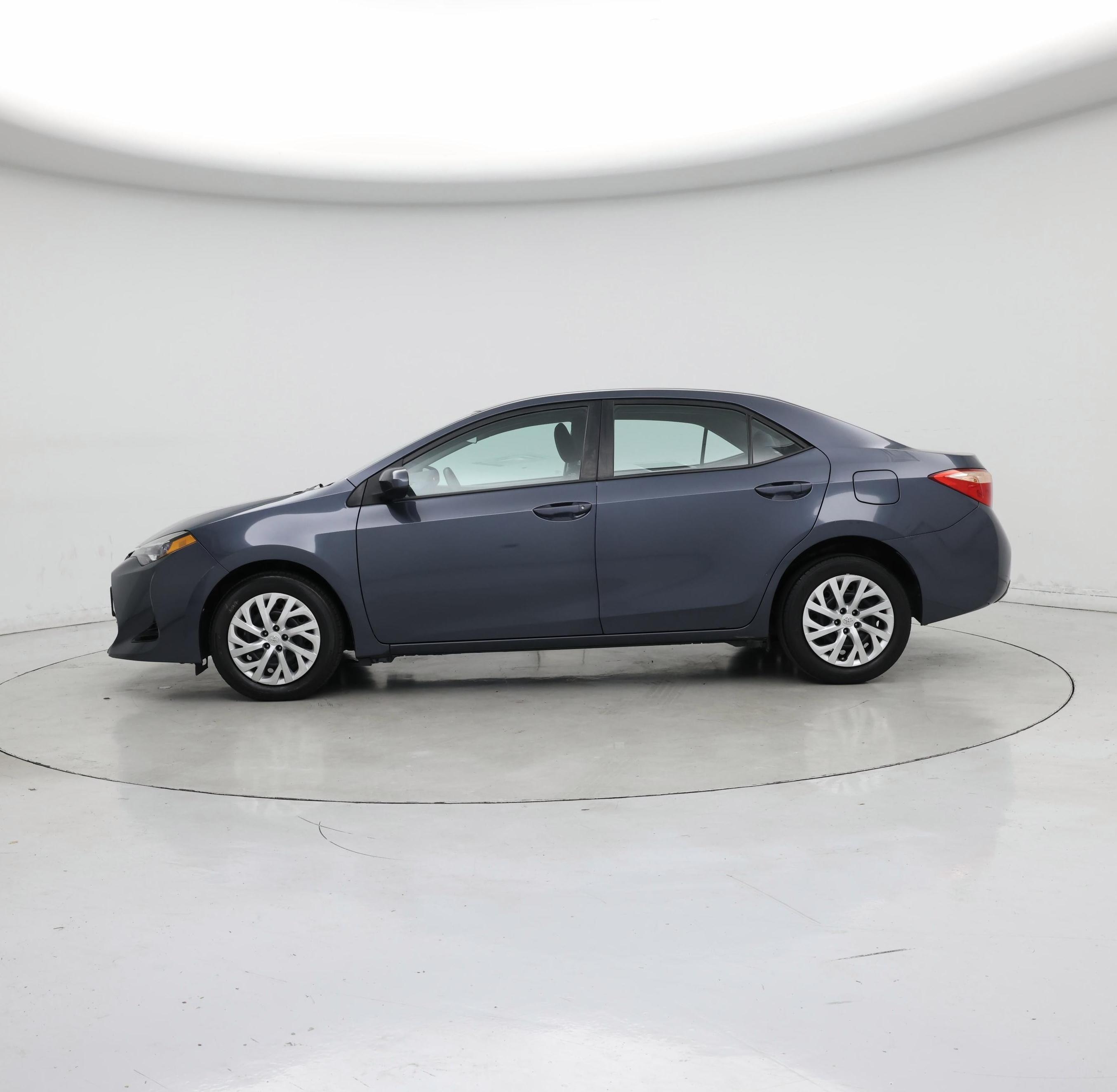 Thumbnail: 2017 Toyota Corolla - 3