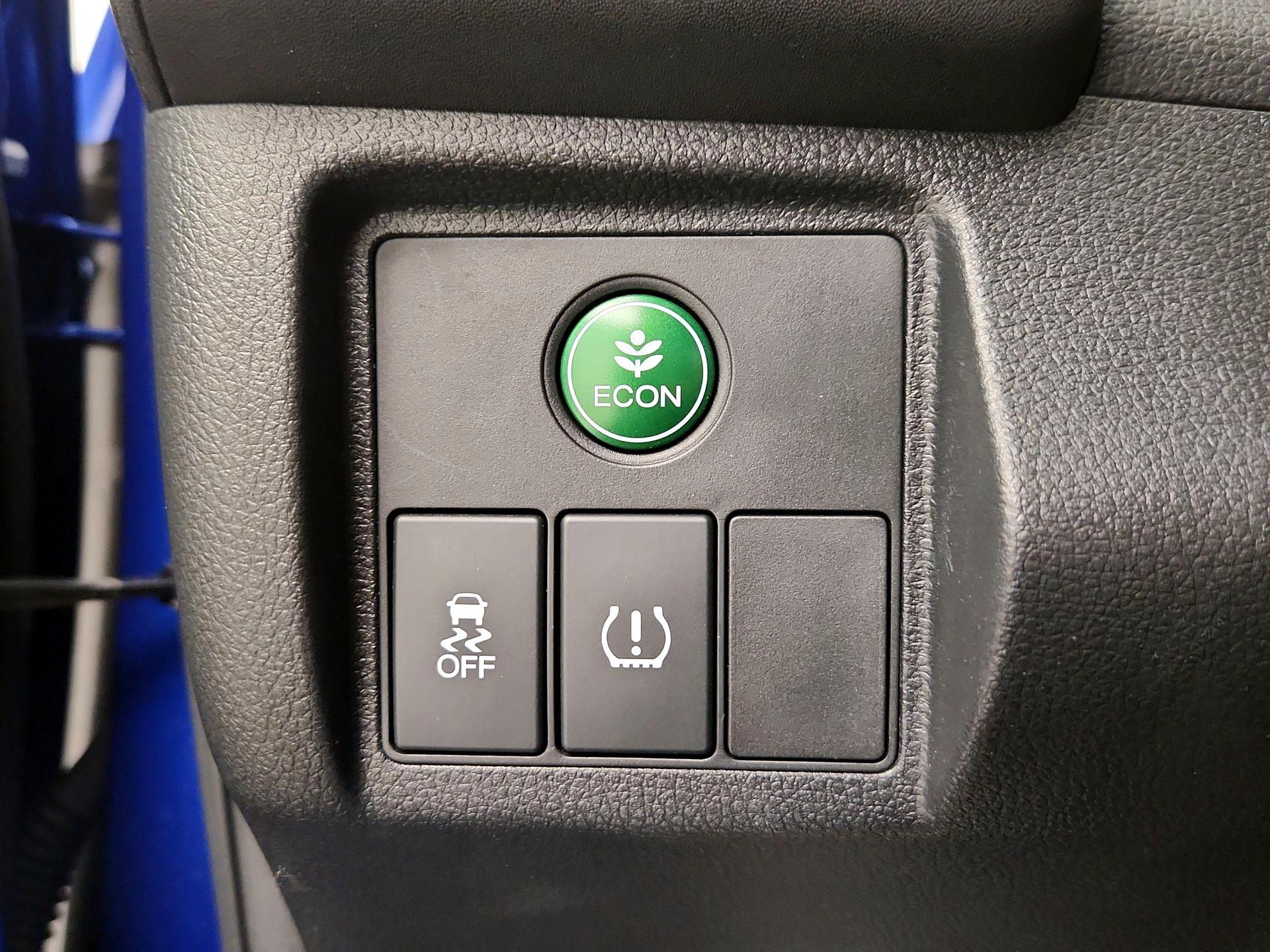 Thumbnail: 2019 Honda HR-V - 13