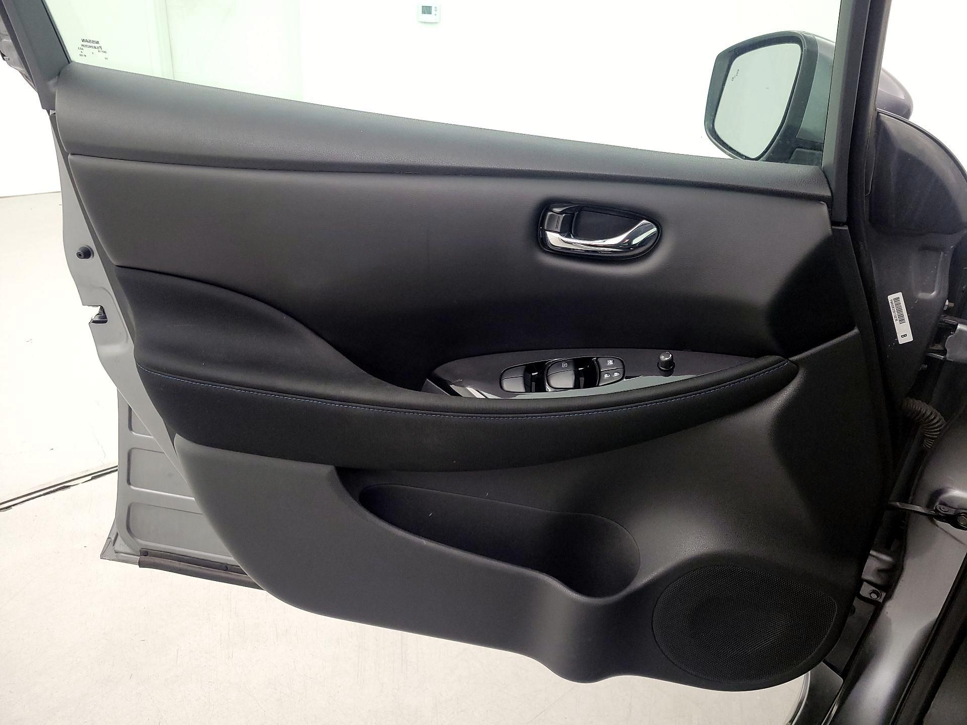 Thumbnail: 2023 Nissan Leaf - 12