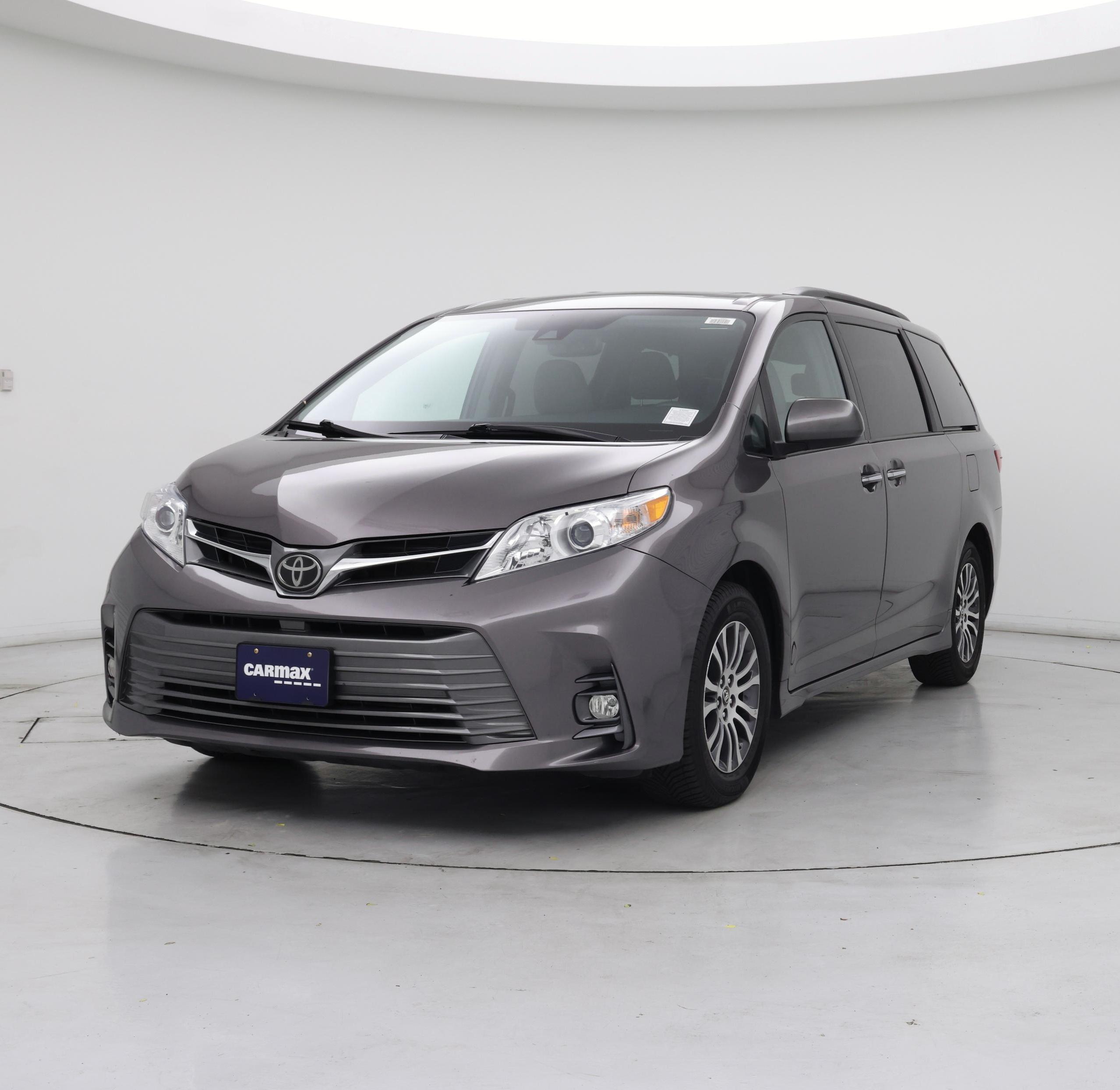 Thumbnail: 2019 Toyota Sienna - 4