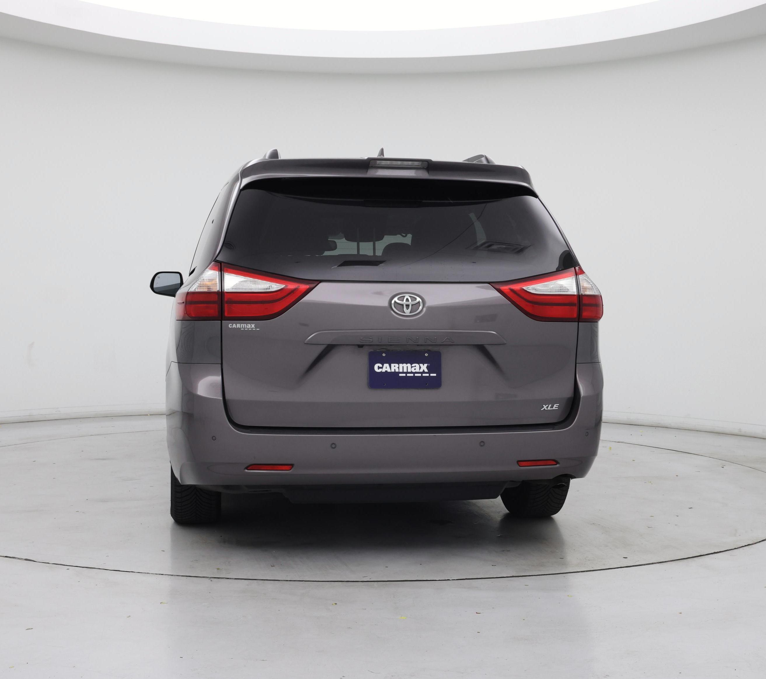 Thumbnail: 2019 Toyota Sienna - 6