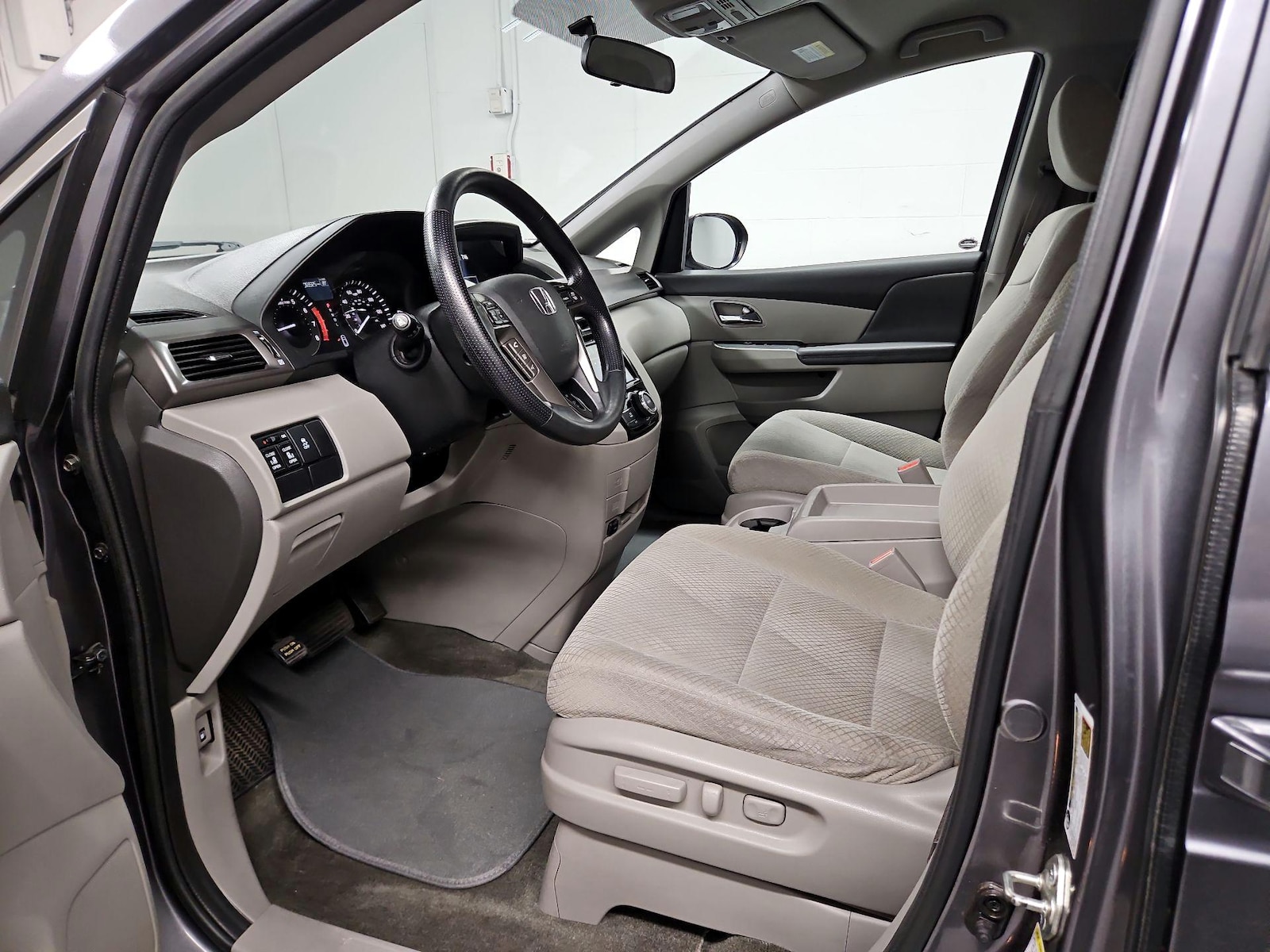 2016 Honda Odyssey EX - Photo 12