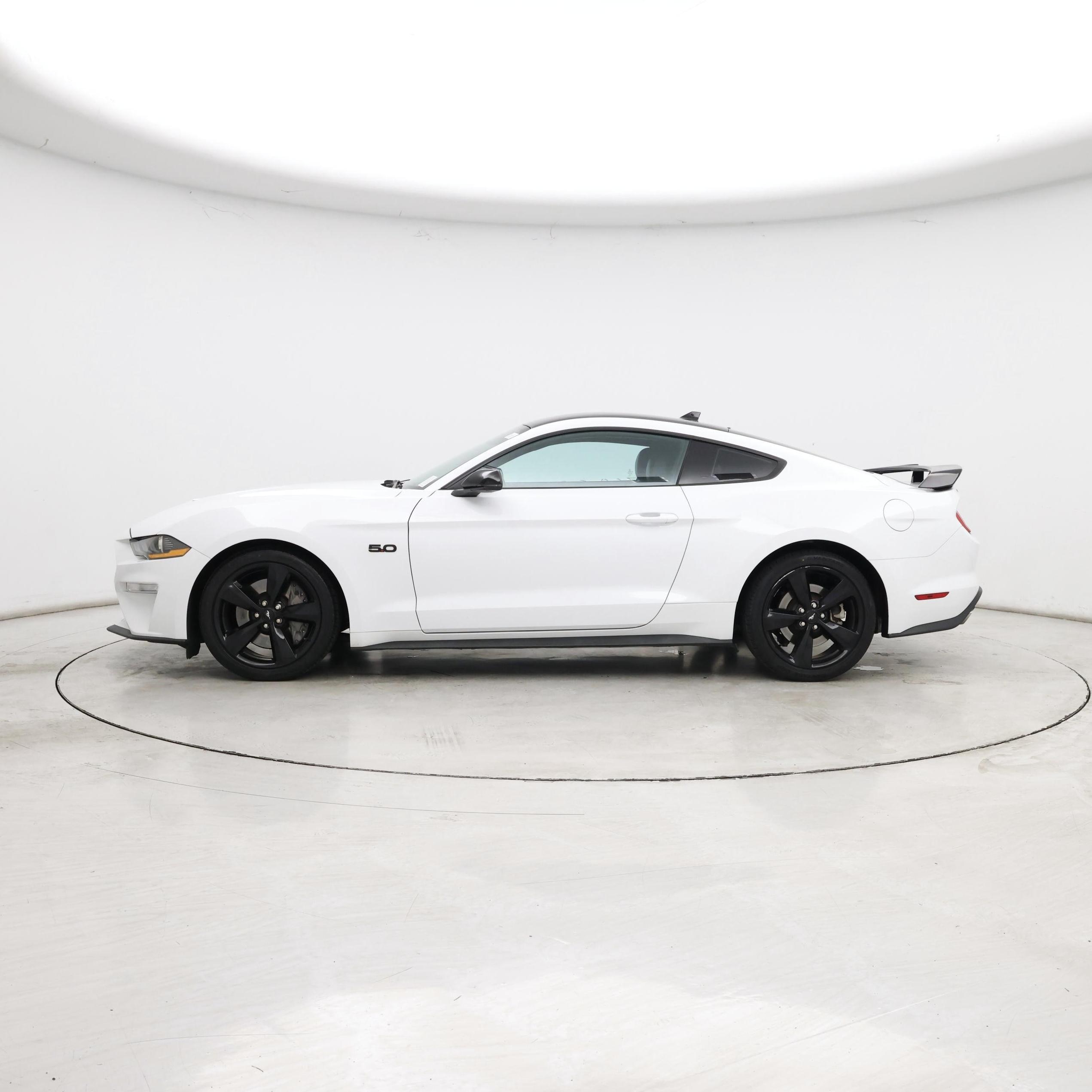 Thumbnail: 2022 Ford Mustang - 3