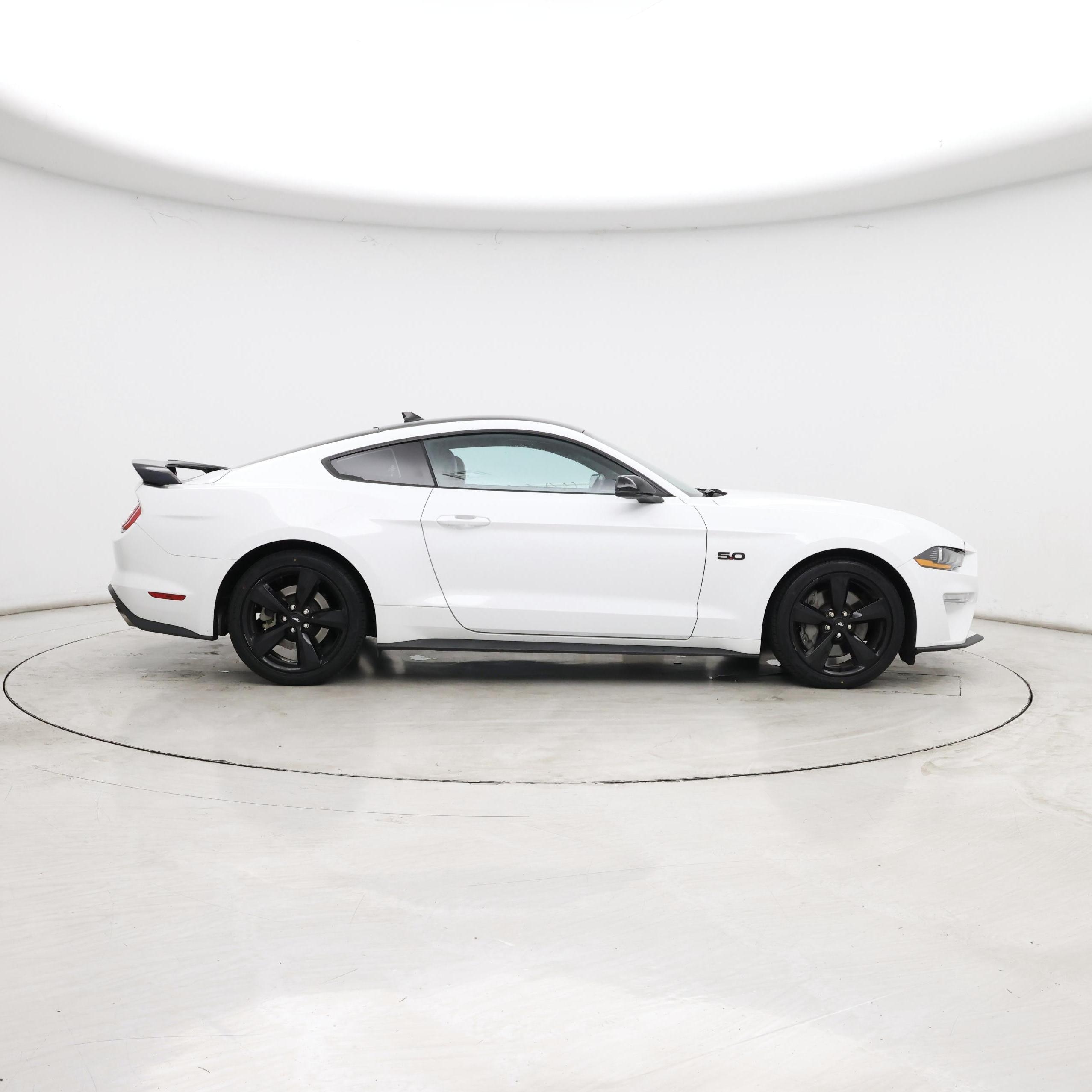 Thumbnail: 2022 Ford Mustang - 7