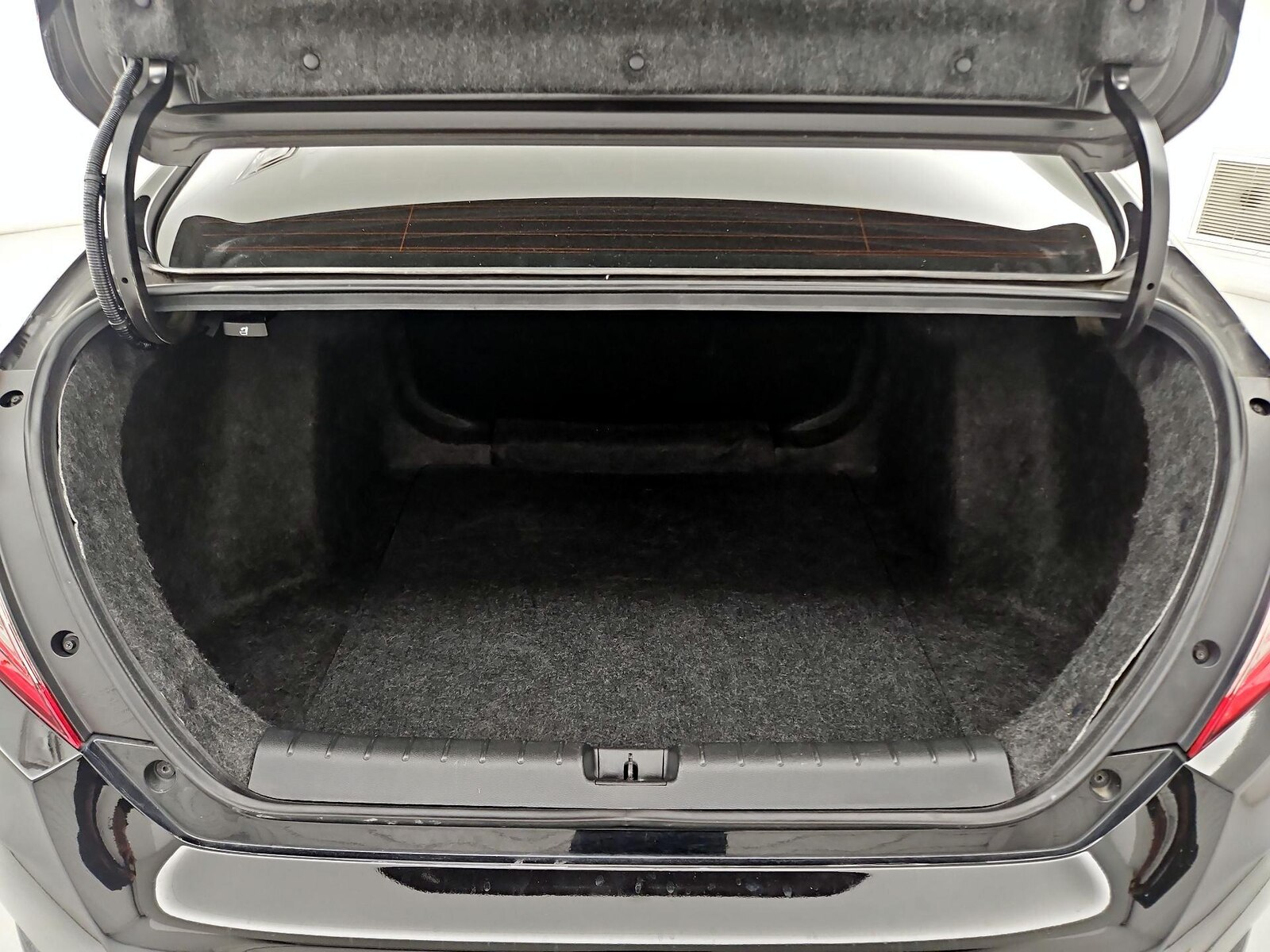 2018 Honda Civic LX - Photo 17