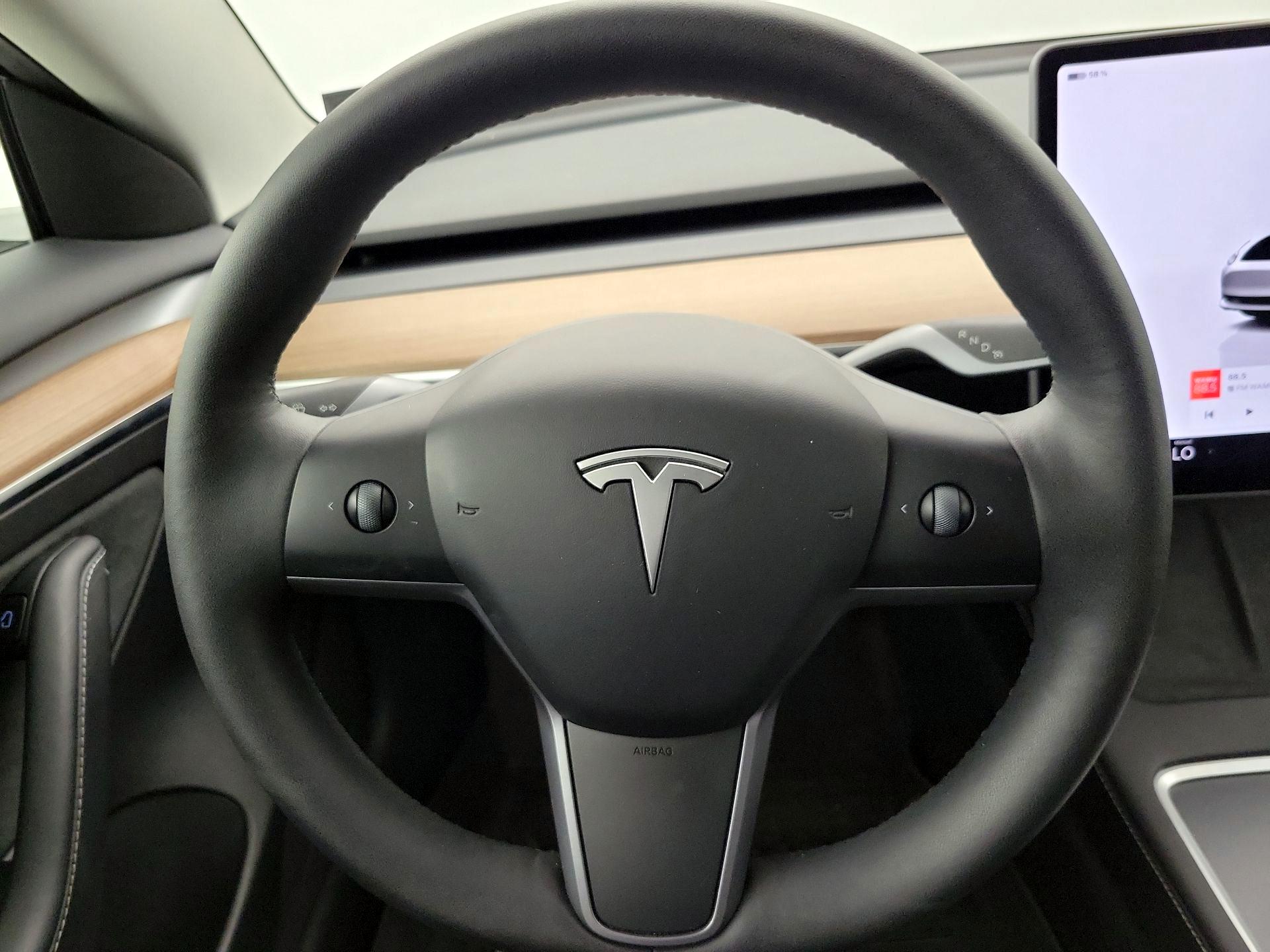 Thumbnail: 2023 Tesla Model 3 - 10