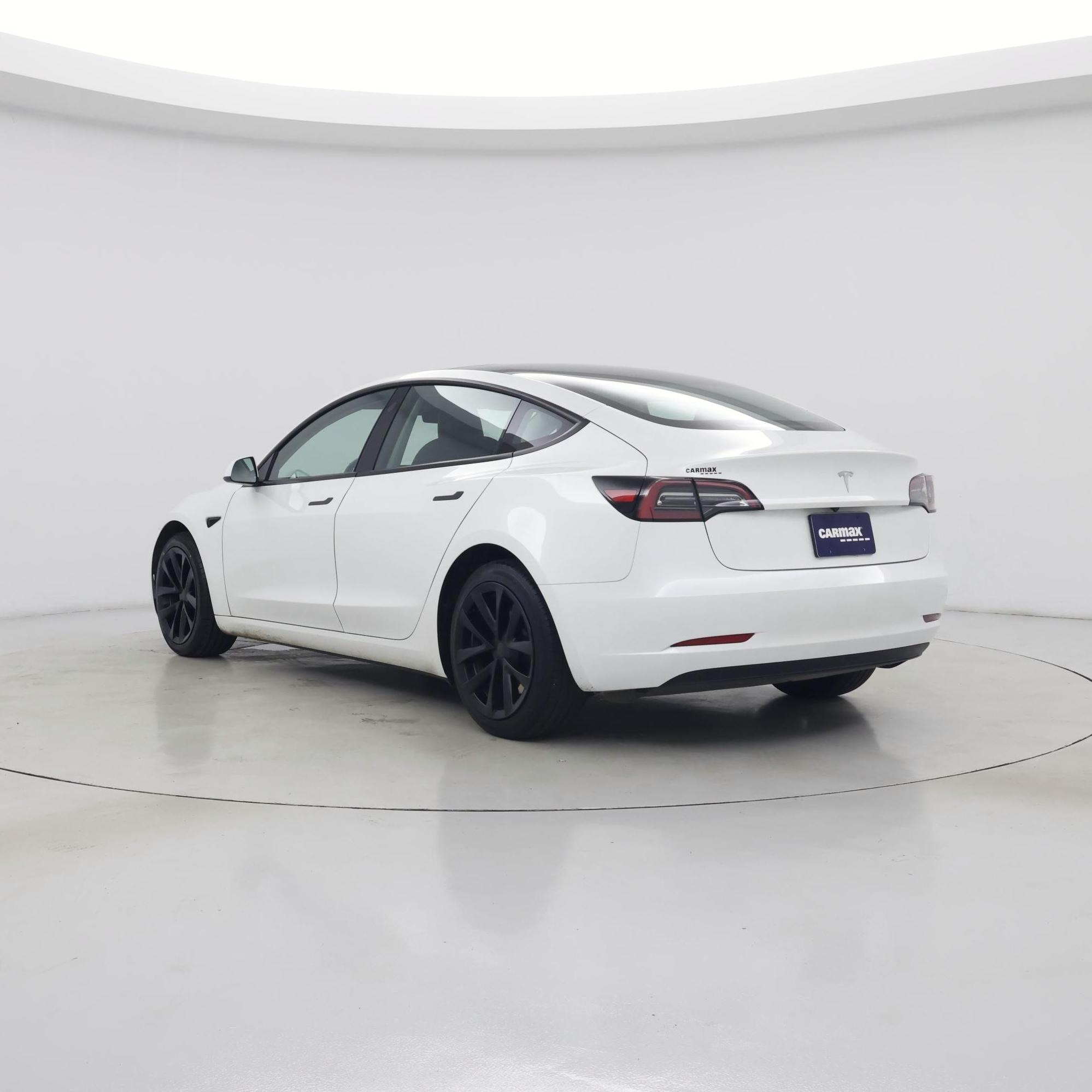 Thumbnail: 2023 Tesla Model 3 - 2