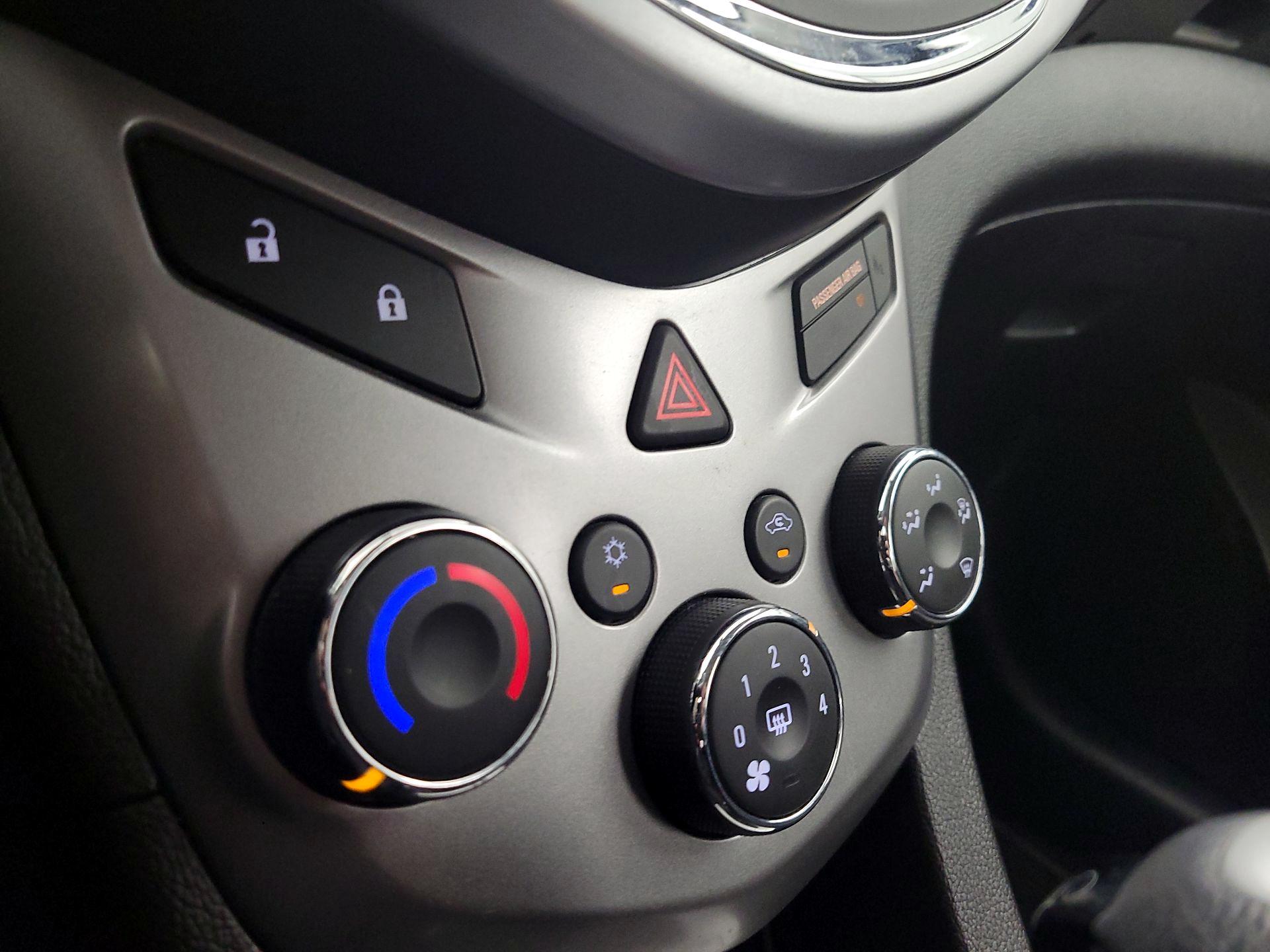 Thumbnail: 2018 Chevrolet Sonic - 16