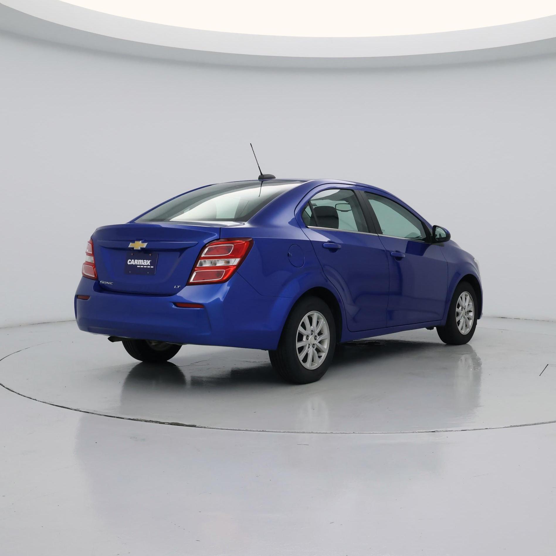 Thumbnail: 2018 Chevrolet Sonic - 8