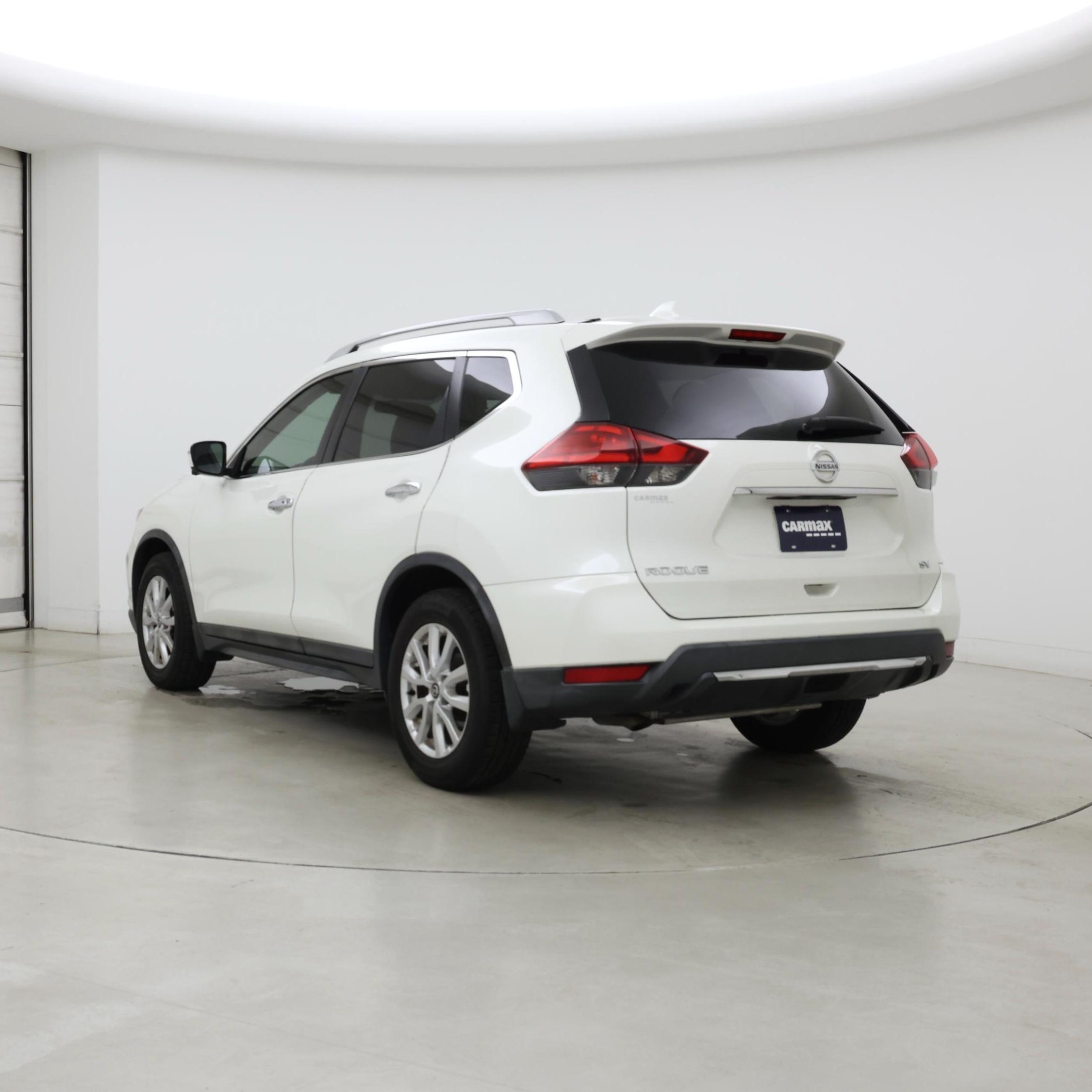 Thumbnail: 2017 Nissan Rogue - 2
