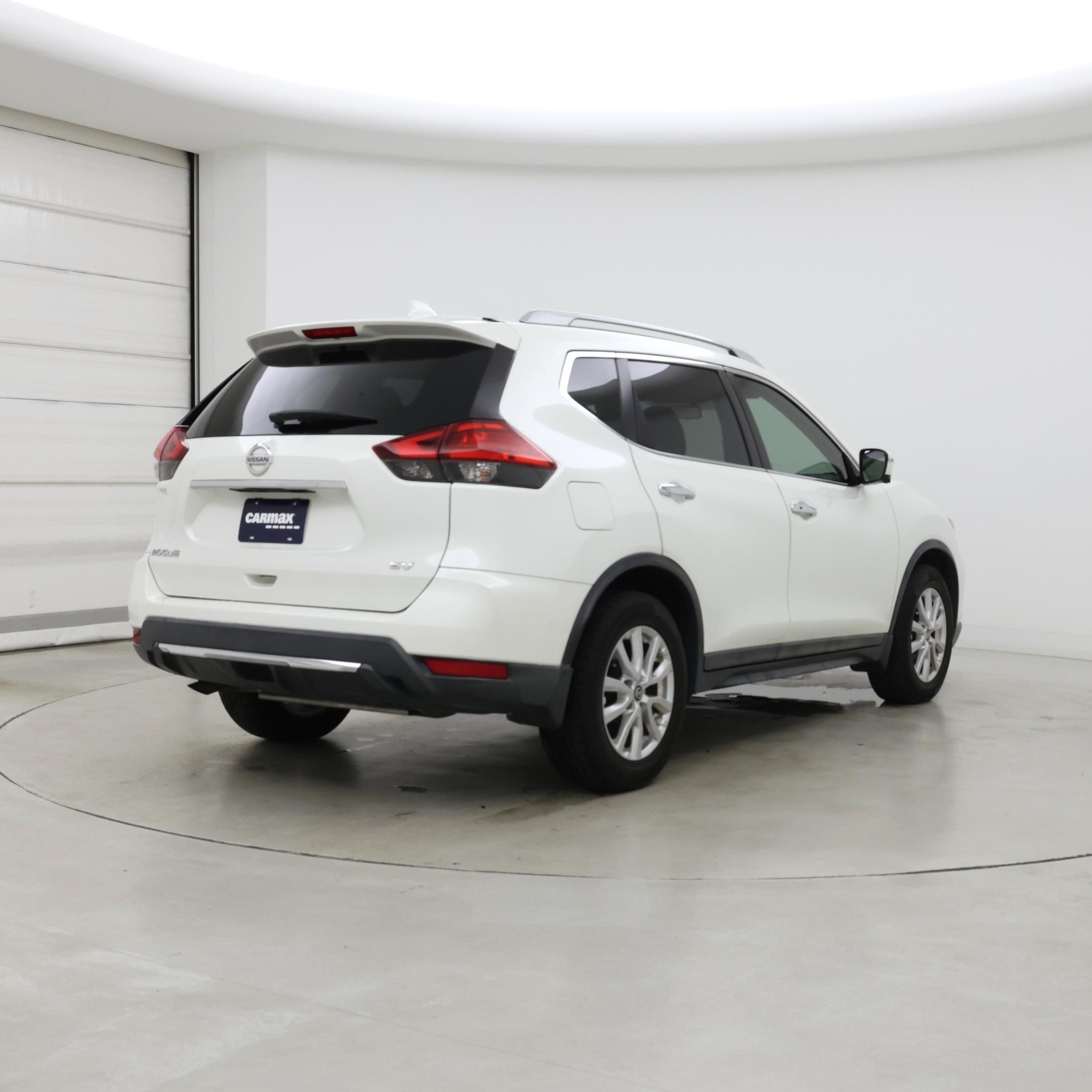 Thumbnail: 2017 Nissan Rogue - 8