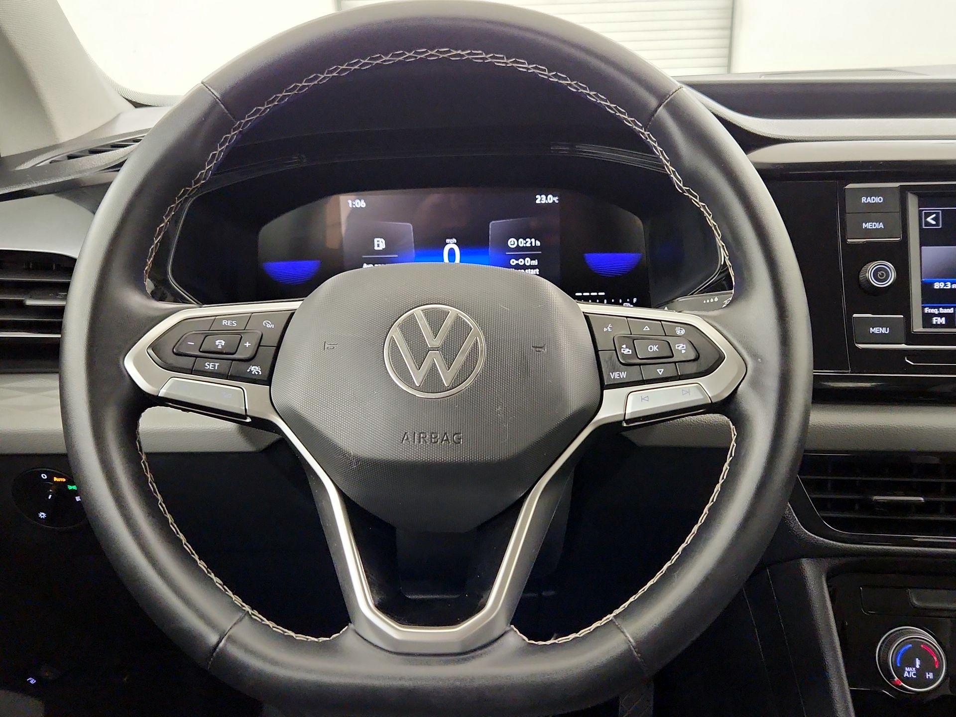 Thumbnail: 2023 Volkswagen Taos - 10