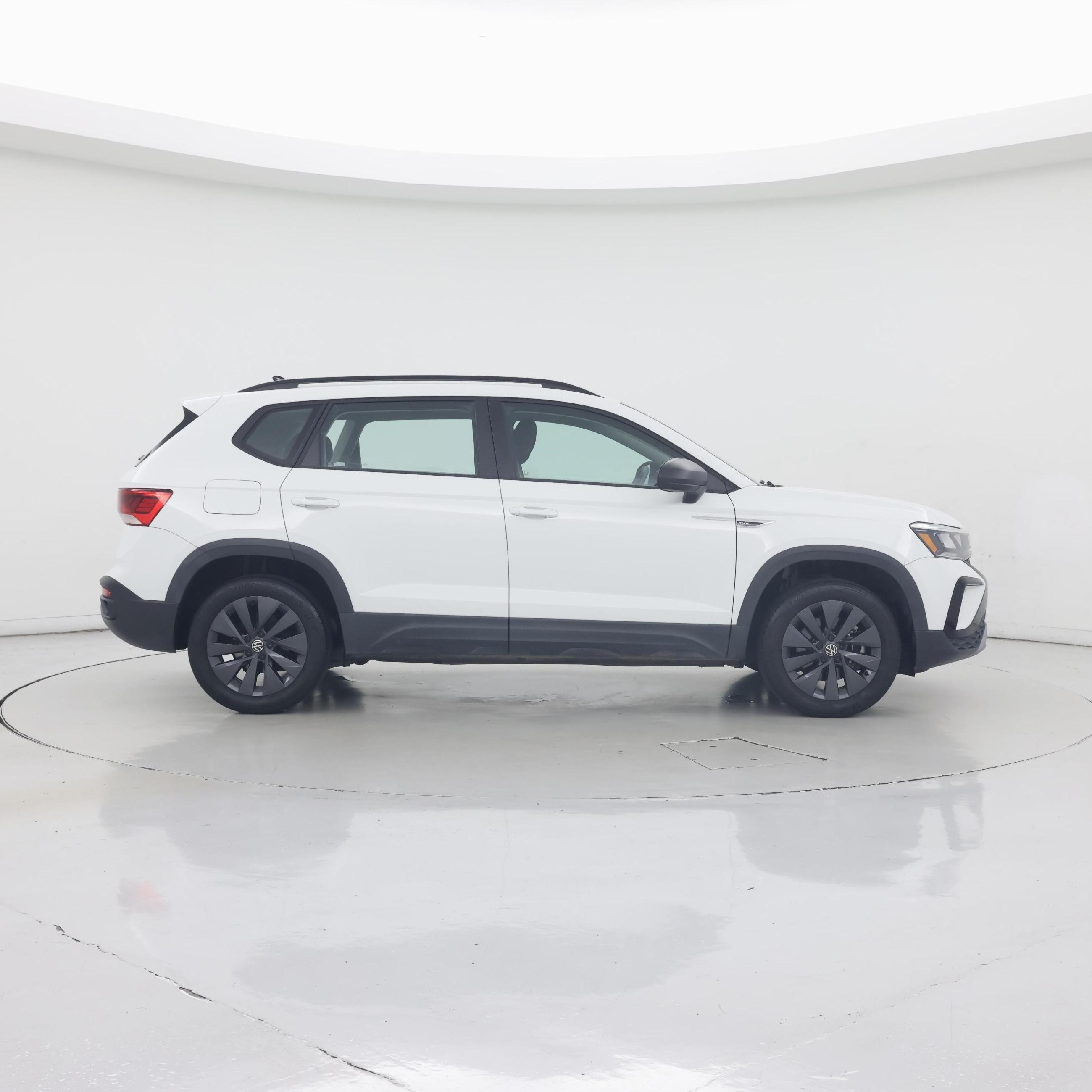 Thumbnail: 2023 Volkswagen Taos - 7