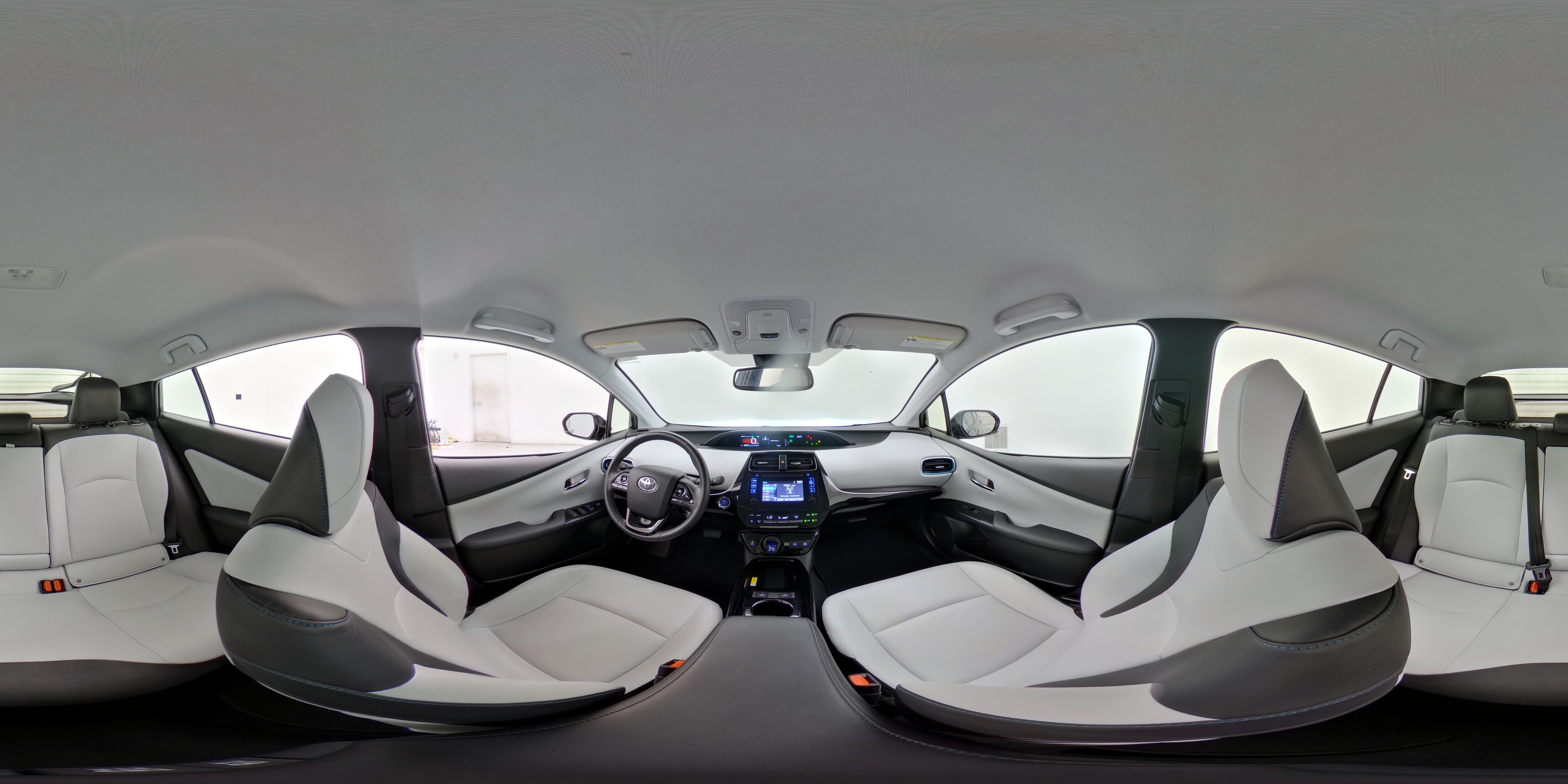 2019 Toyota Prius XLE - Photo 24