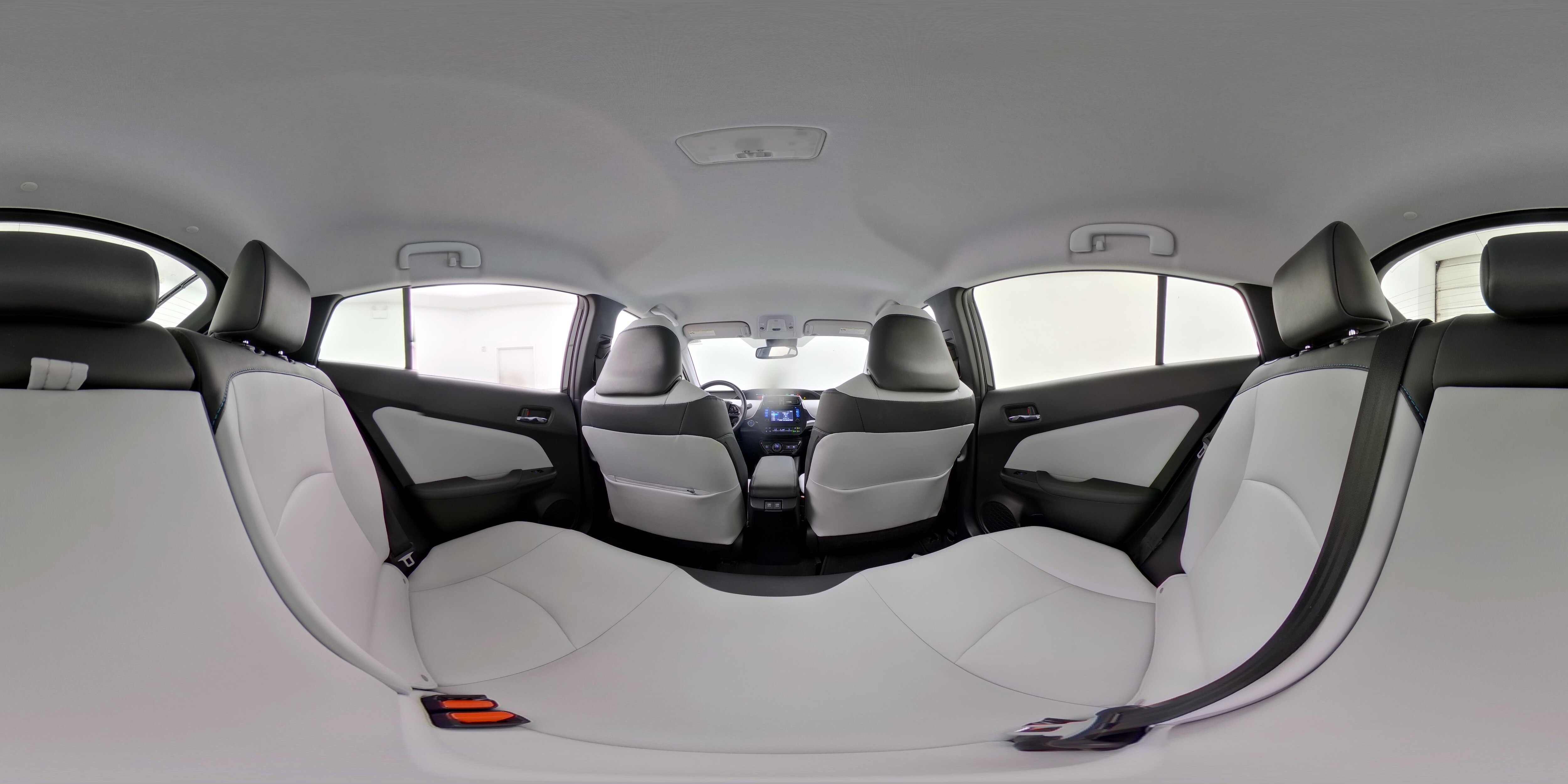 2019 Toyota Prius XLE - Photo 25