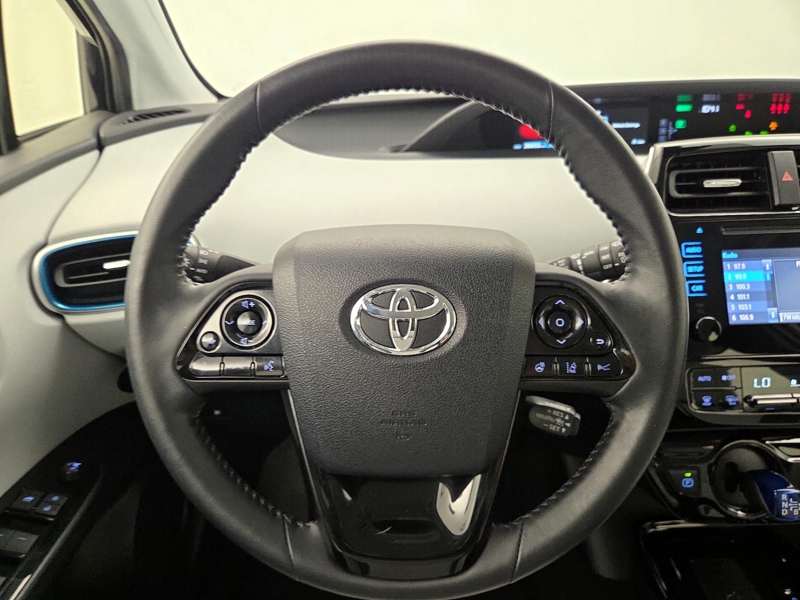2019 Toyota Prius XLE - Photo 11