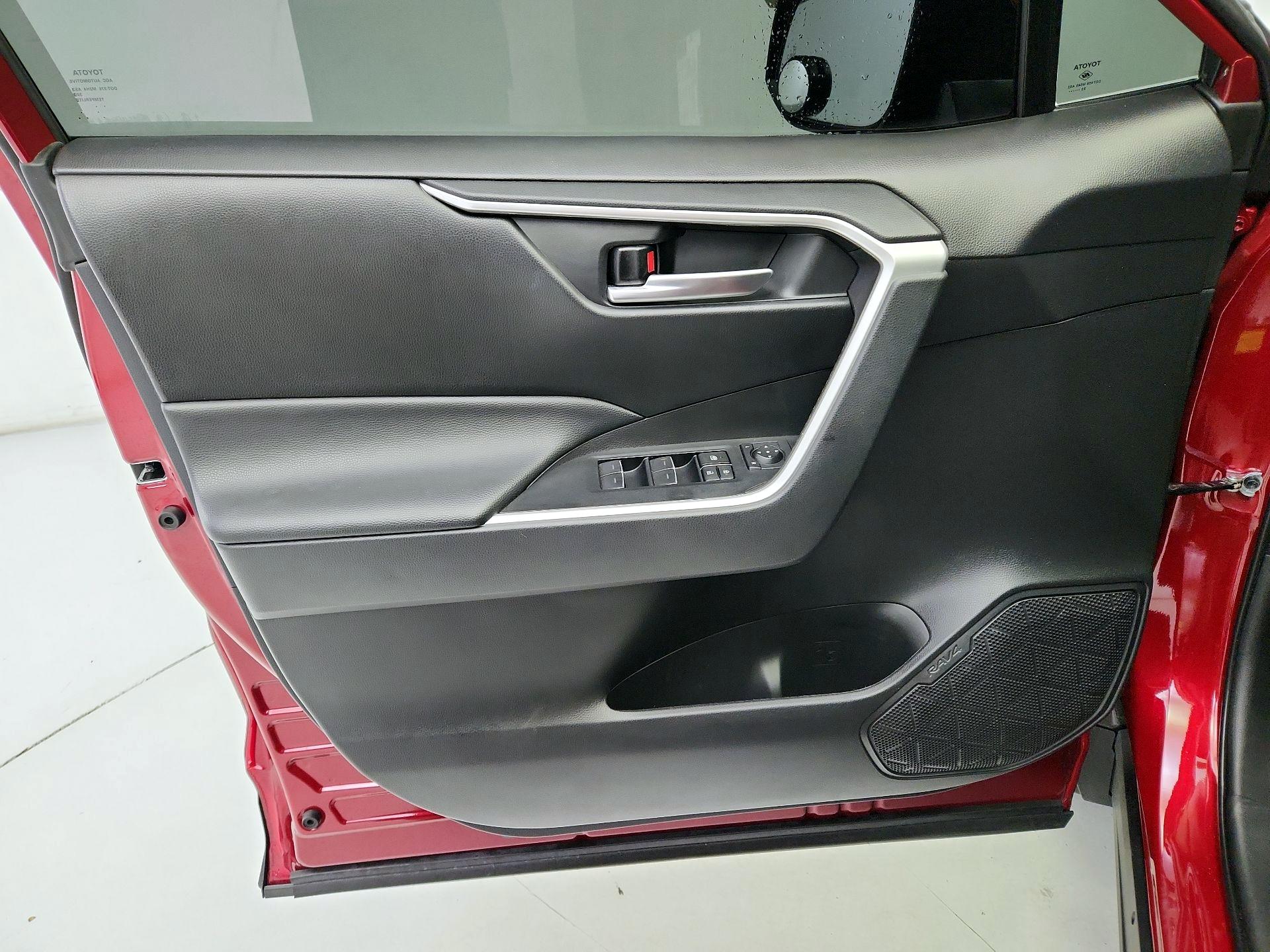 Thumbnail: 2024 Toyota RAV4 - 12