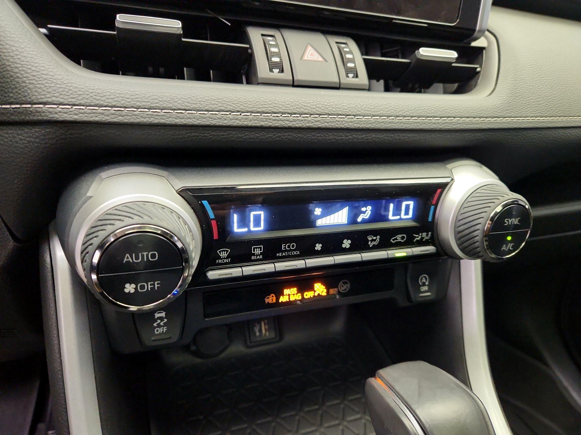 Thumbnail: 2024 Toyota RAV4 - 17