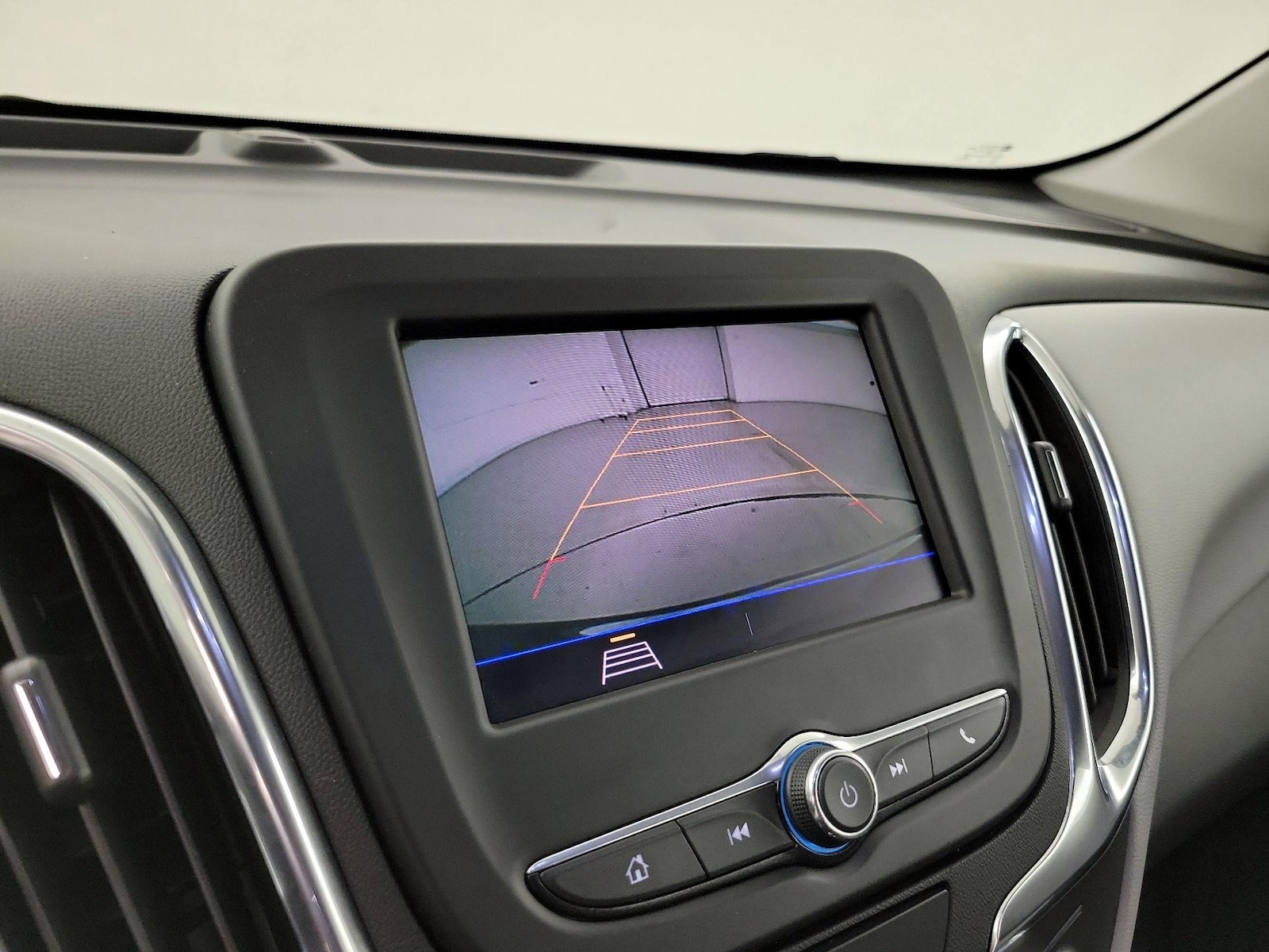 2021 Chevrolet Equinox LS - Photo 13
