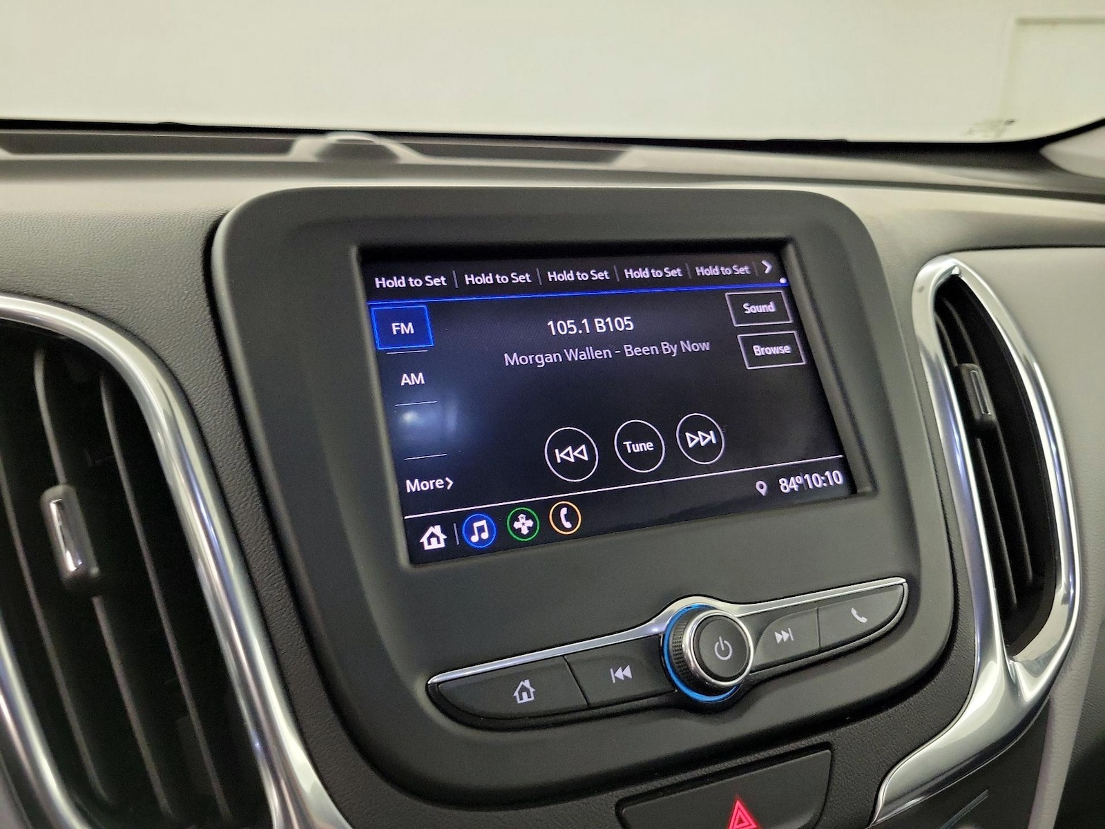2021 Chevrolet Equinox LS - Photo 14
