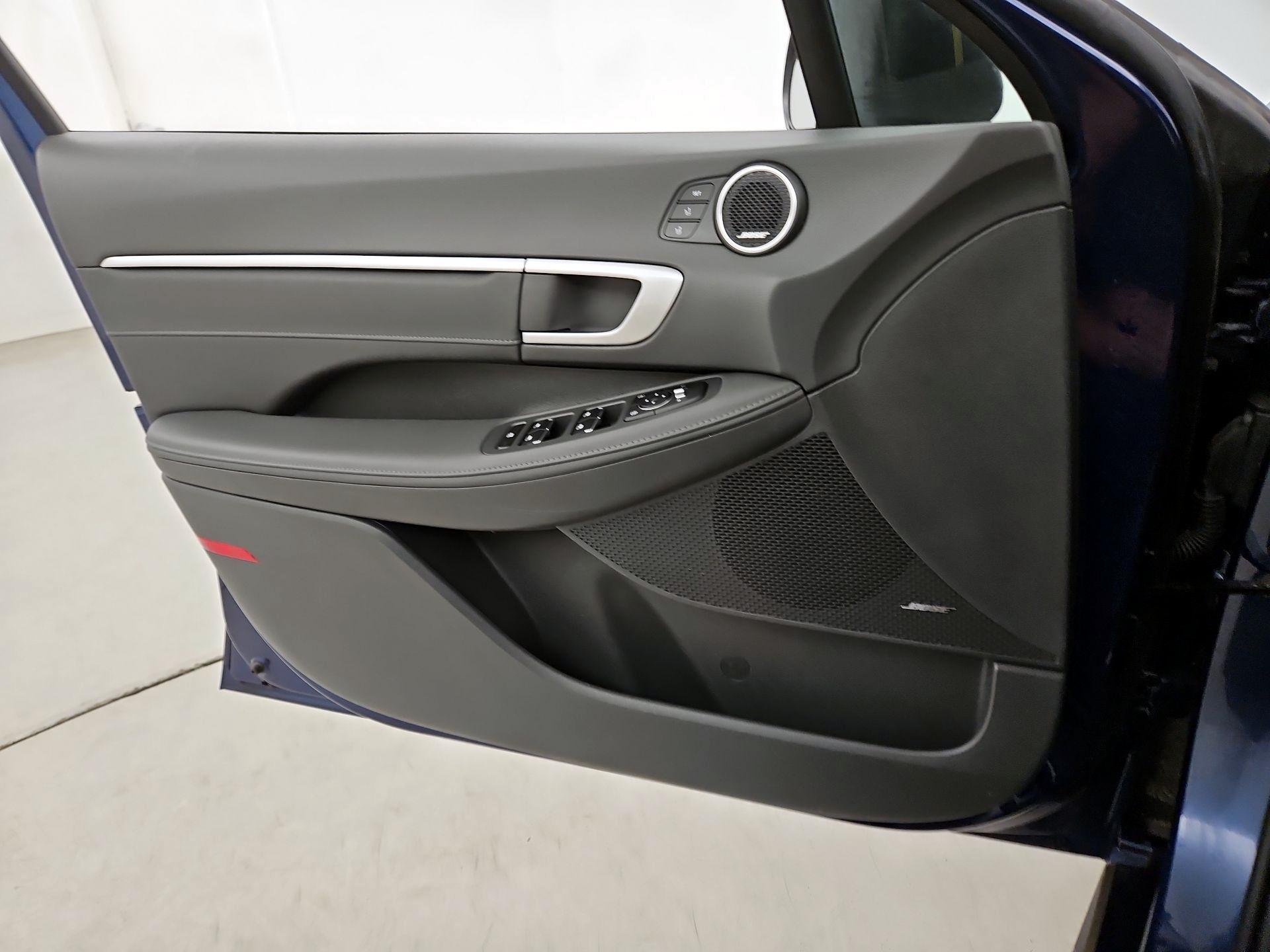 Thumbnail: 2020 Hyundai Sonata - 12