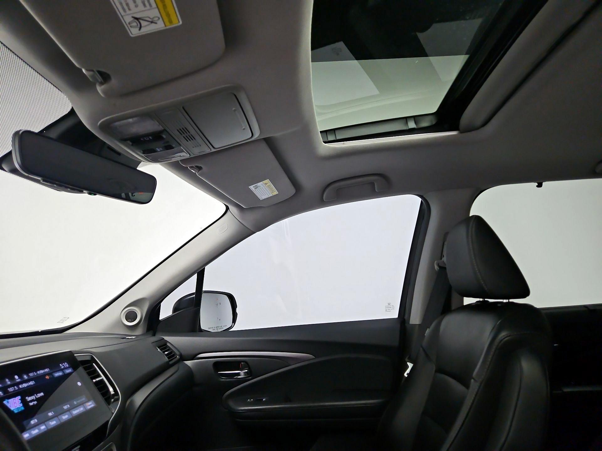 Thumbnail: 2020 Honda Pilot - 19