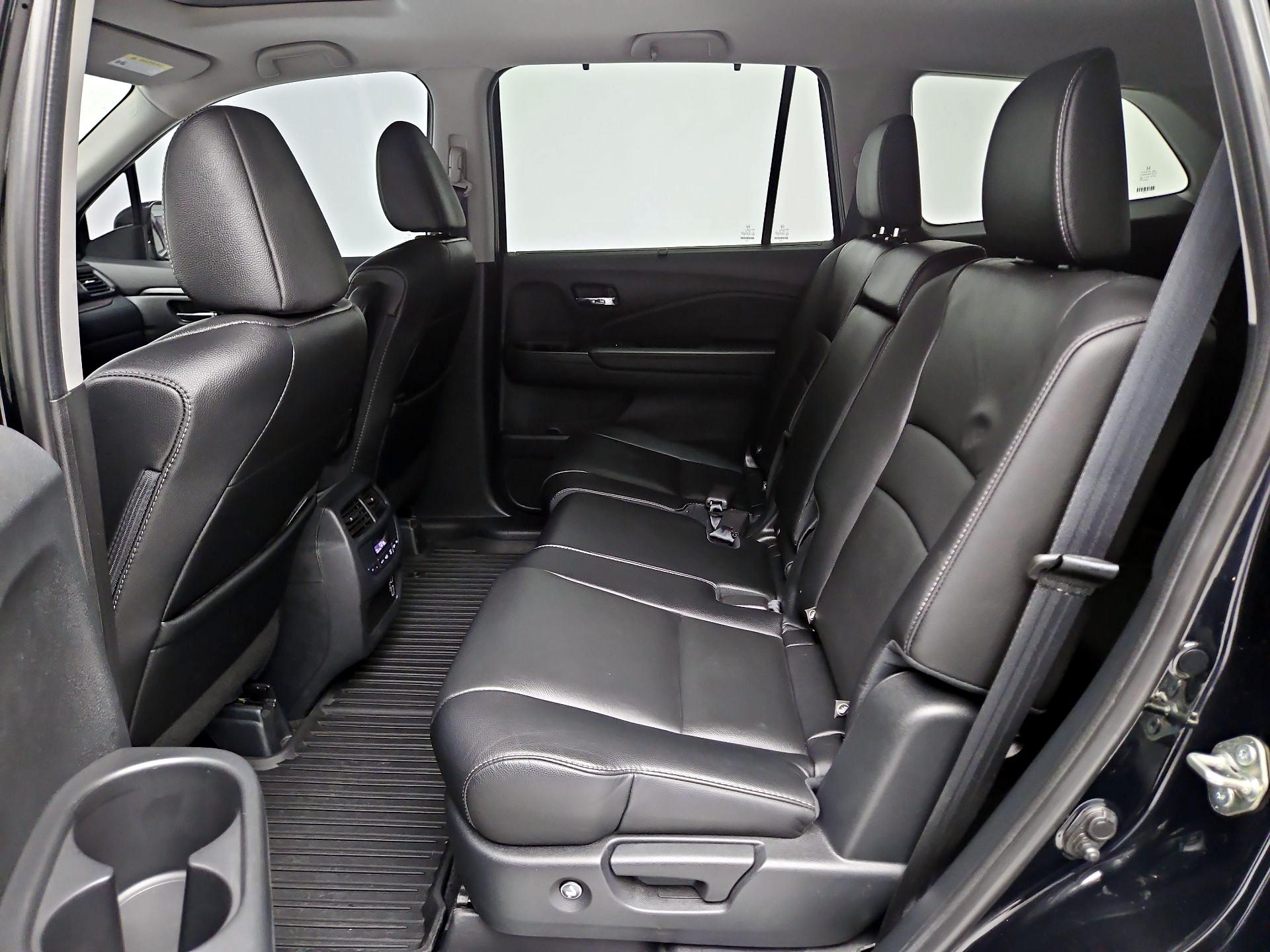 Thumbnail: 2020 Honda Pilot - 20