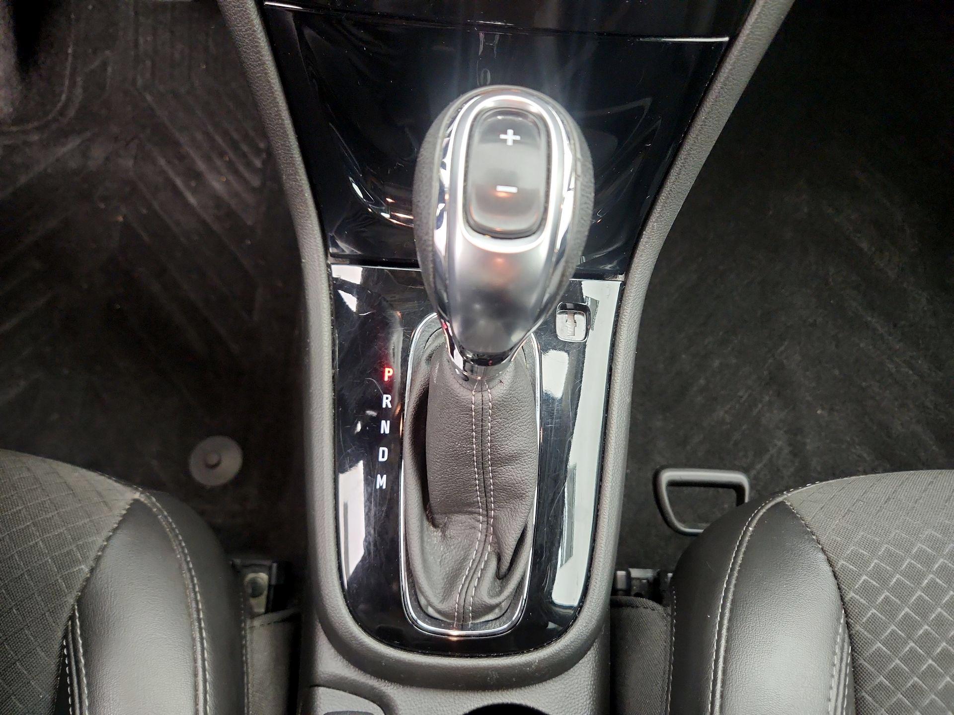 Thumbnail: 2018 Buick Encore - 17