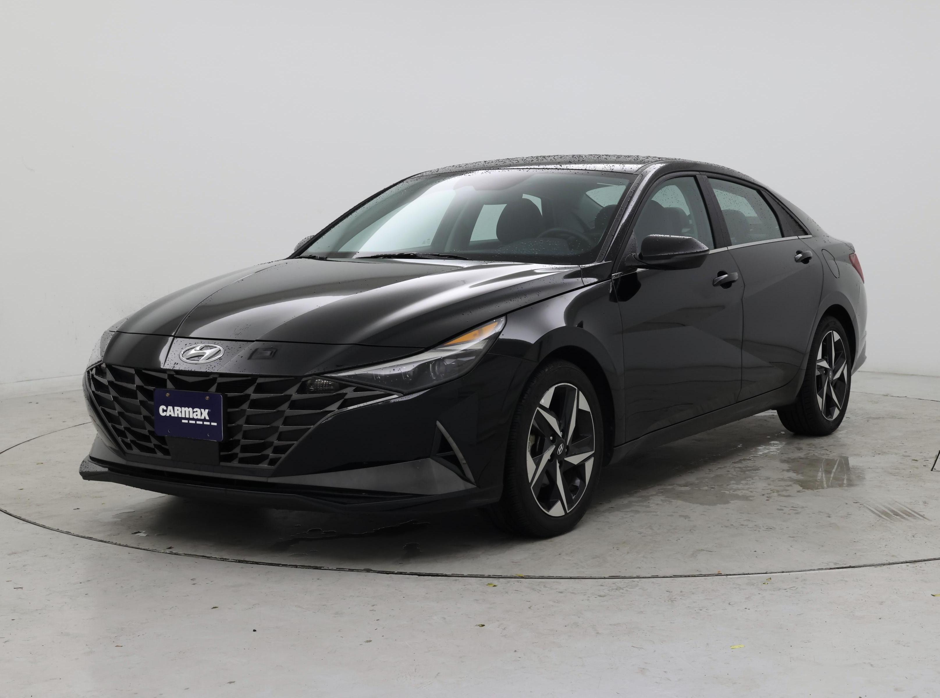 Thumbnail: 2023 Hyundai Elantra - 4